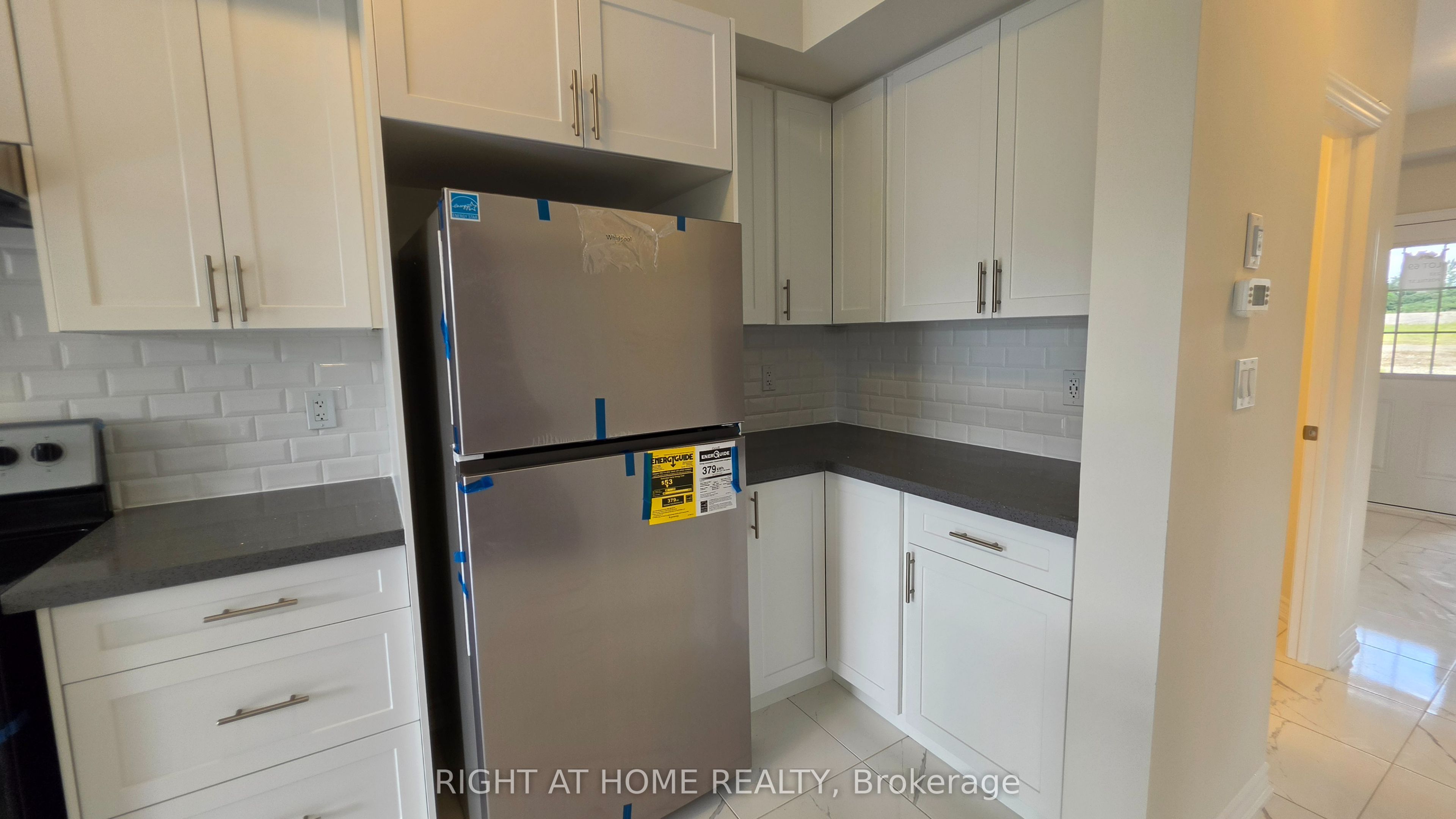 233 Postill Street Property Photo 13