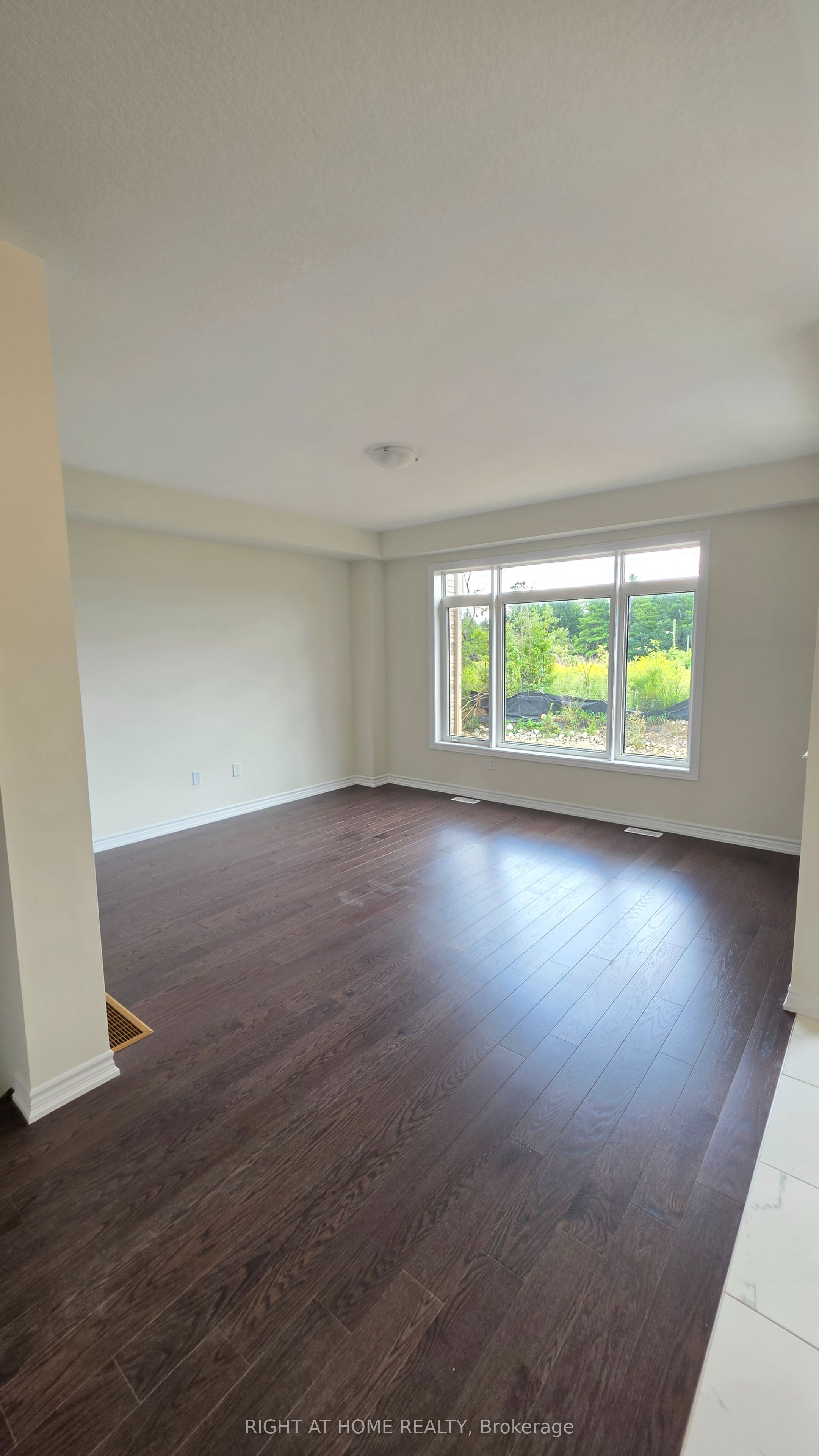 233 Postill Street Property Photo 16
