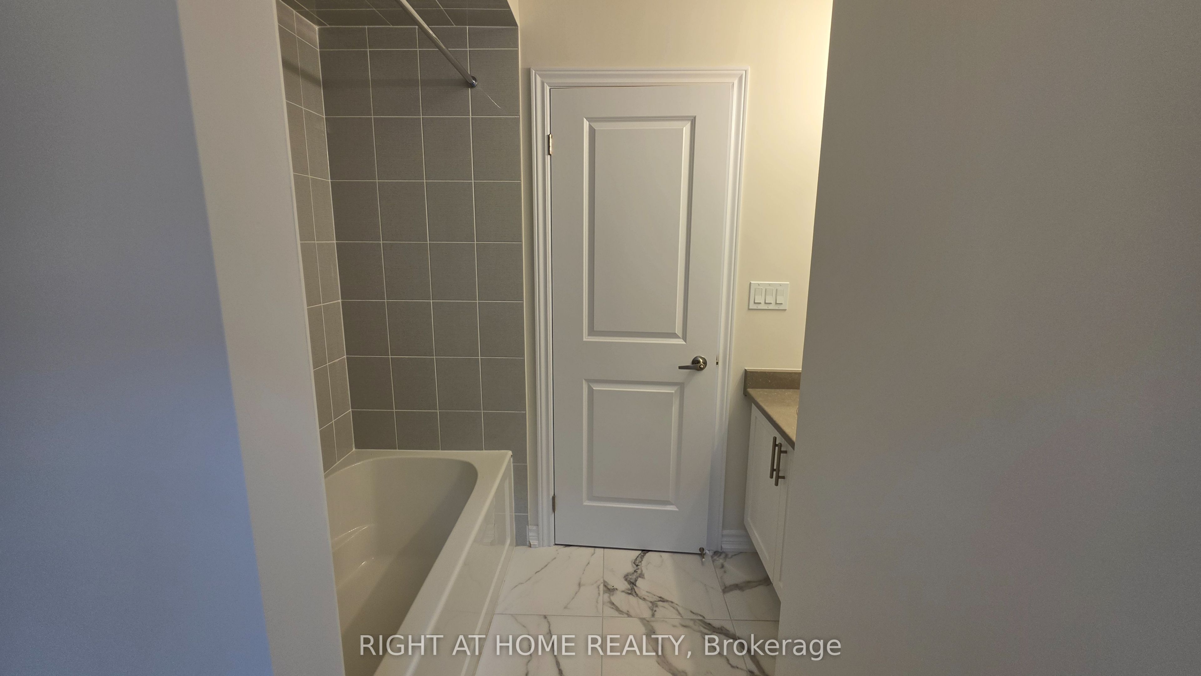 233 Postill Street Property Photo 29