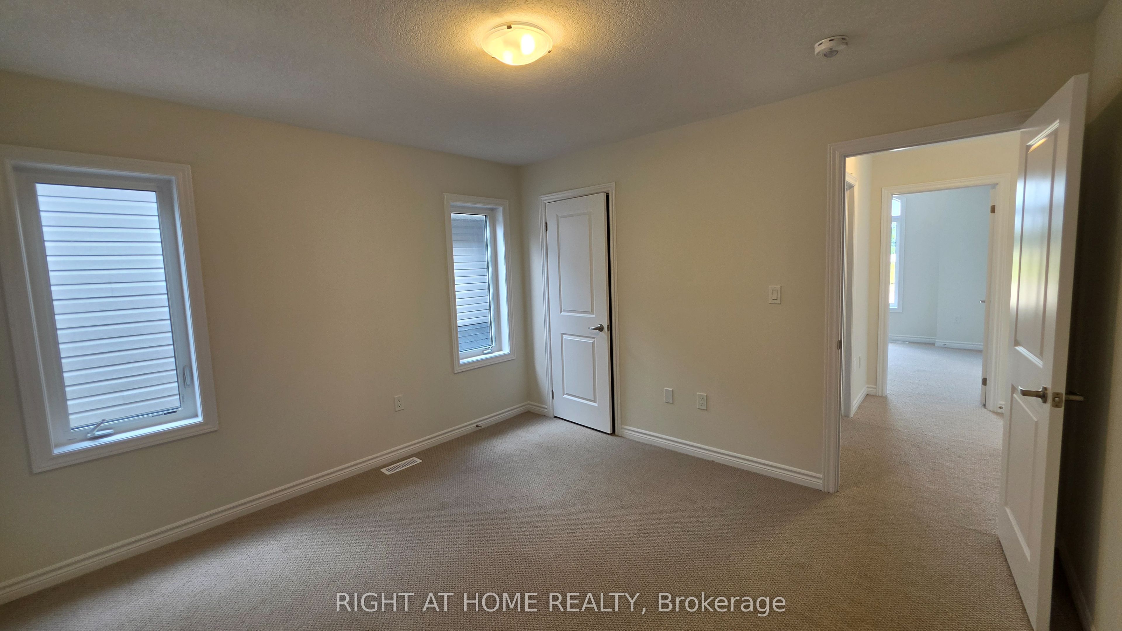 233 Postill Street Property Photo 35