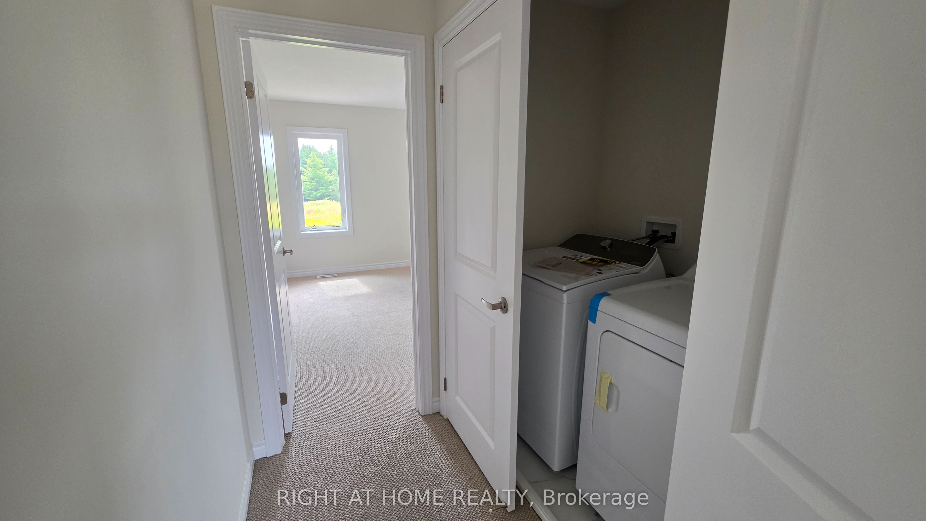 233 Postill Street Property Photo 40