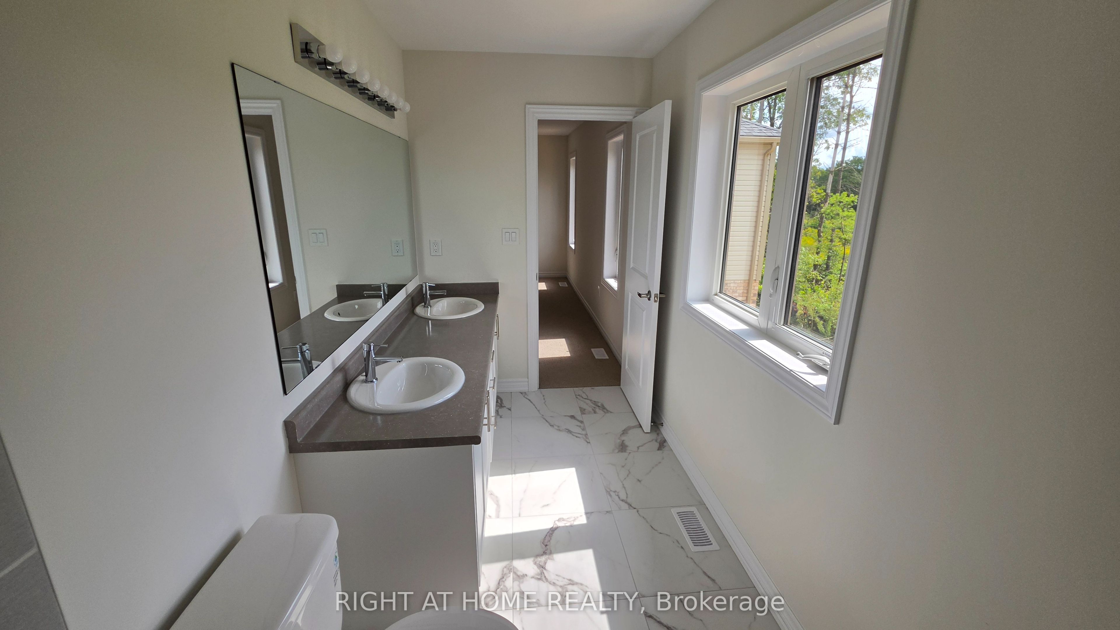 233 Postill Street Property Photo 45