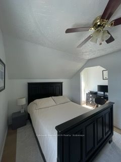 16 Queen Street N 1 Property Photo 9