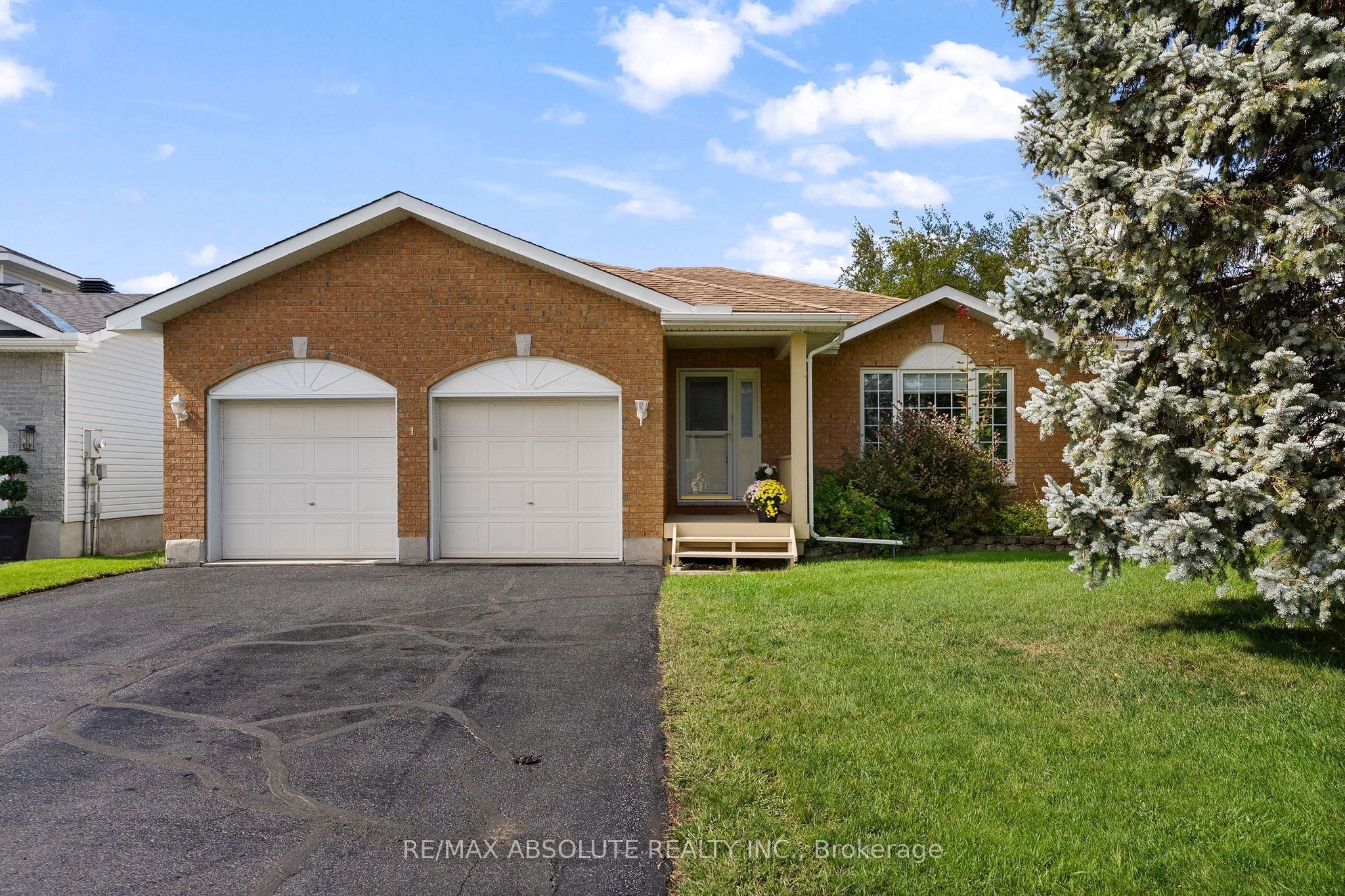 1 River Ridge Crescent Property Photo 1