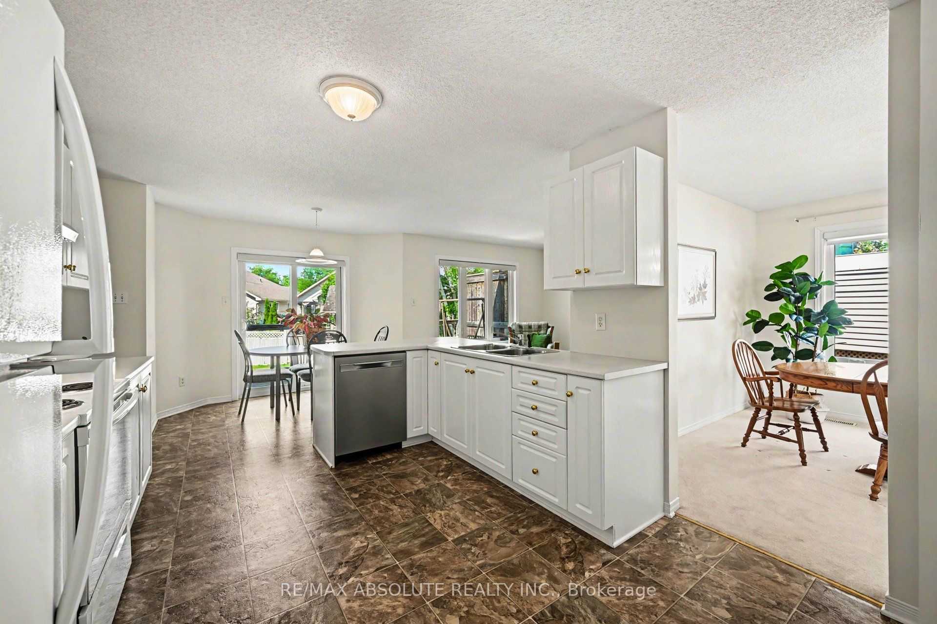 1 River Ridge Crescent Property Photo 14