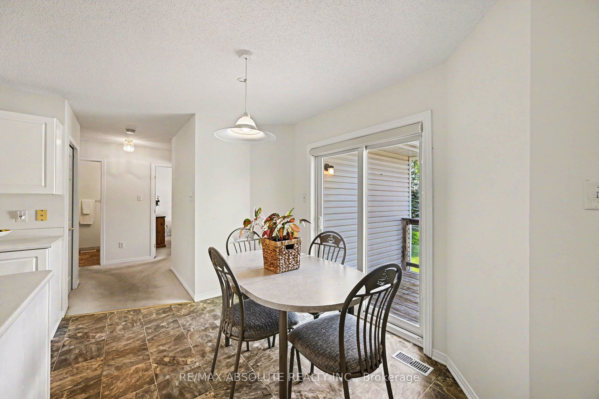 1 River Ridge Crescent Property Photo 18