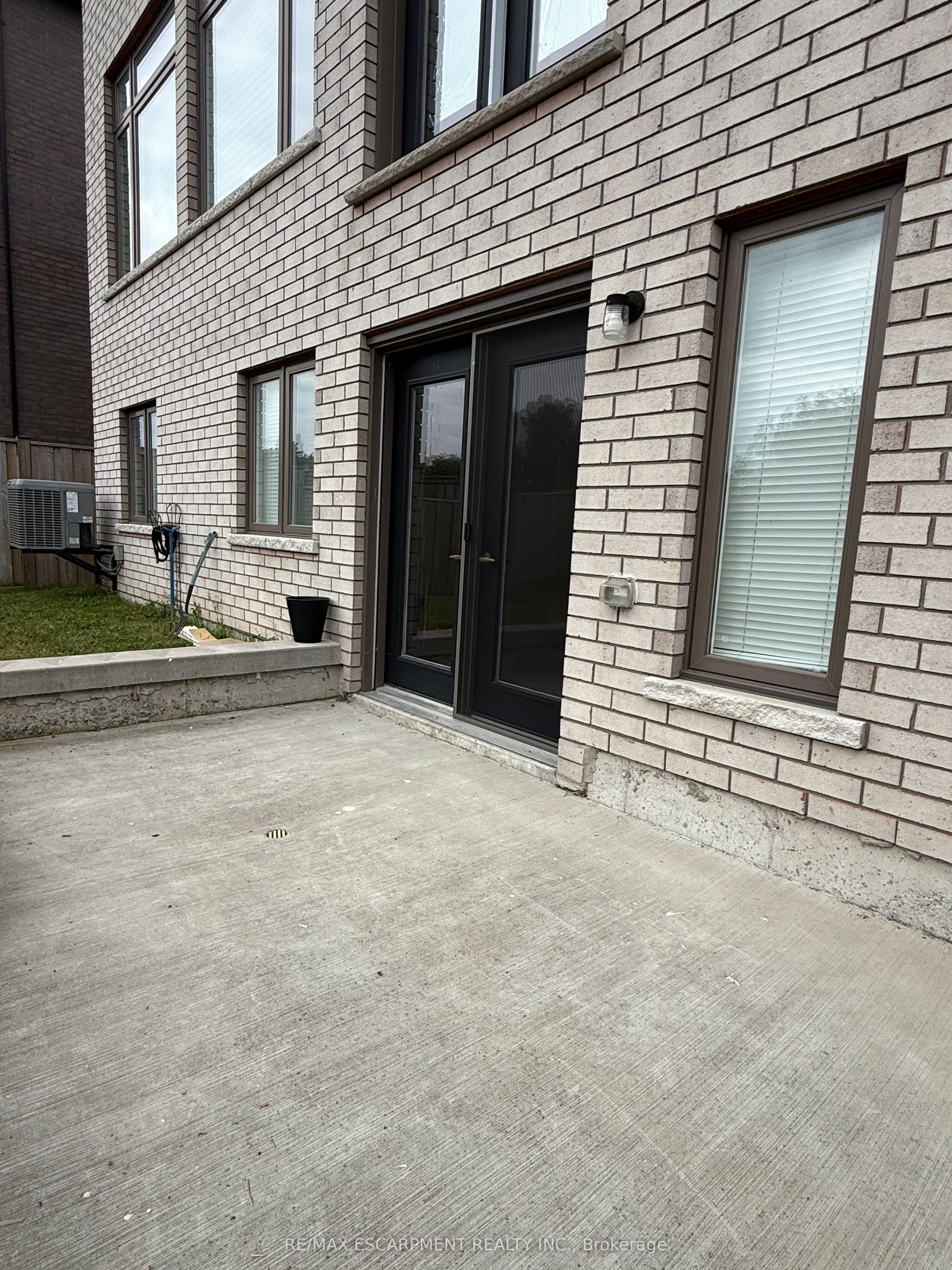 27 Deerfield Lane Lower Property Photo 6