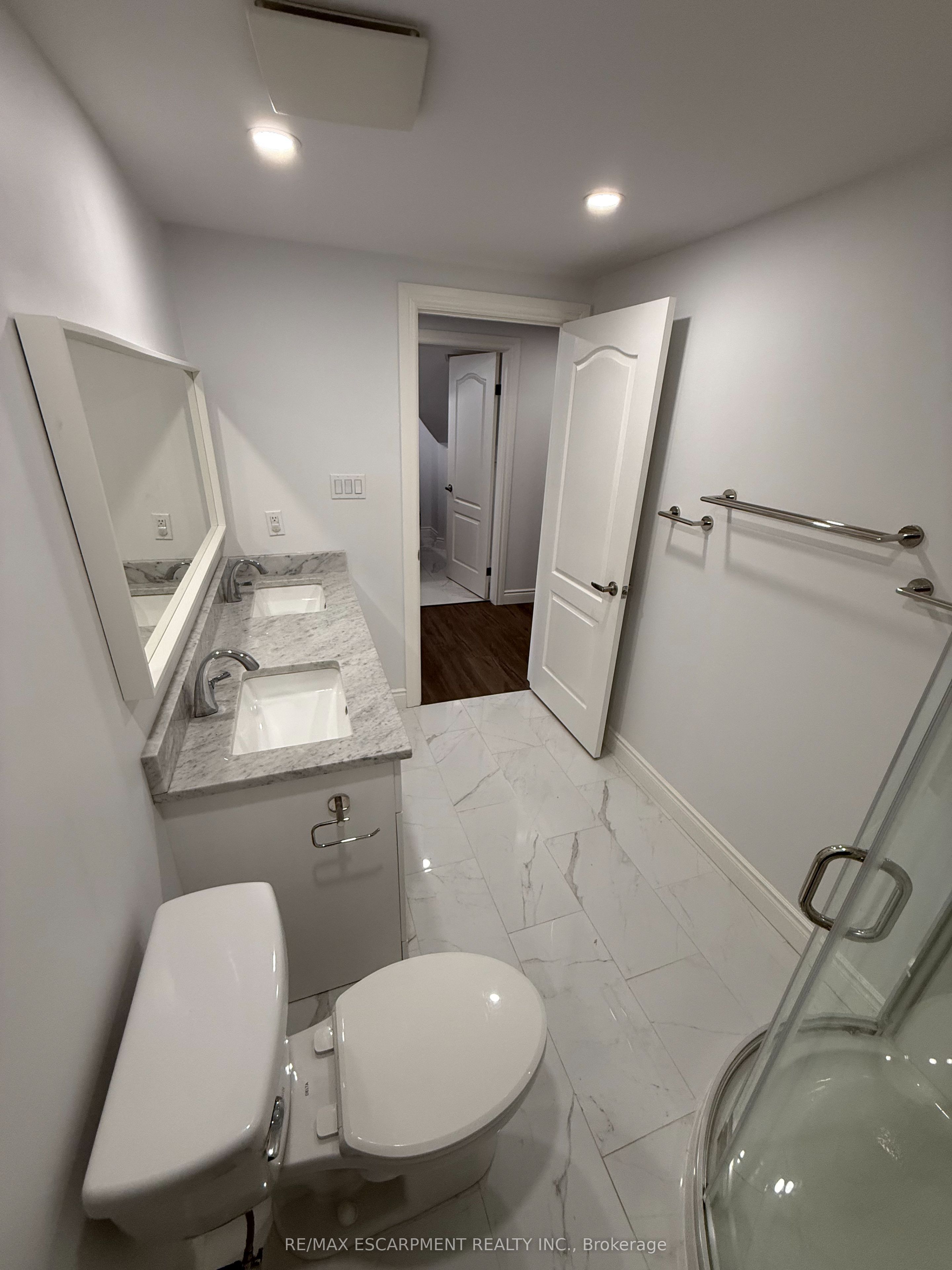 27 Deerfield Lane Lower Property Photo 18