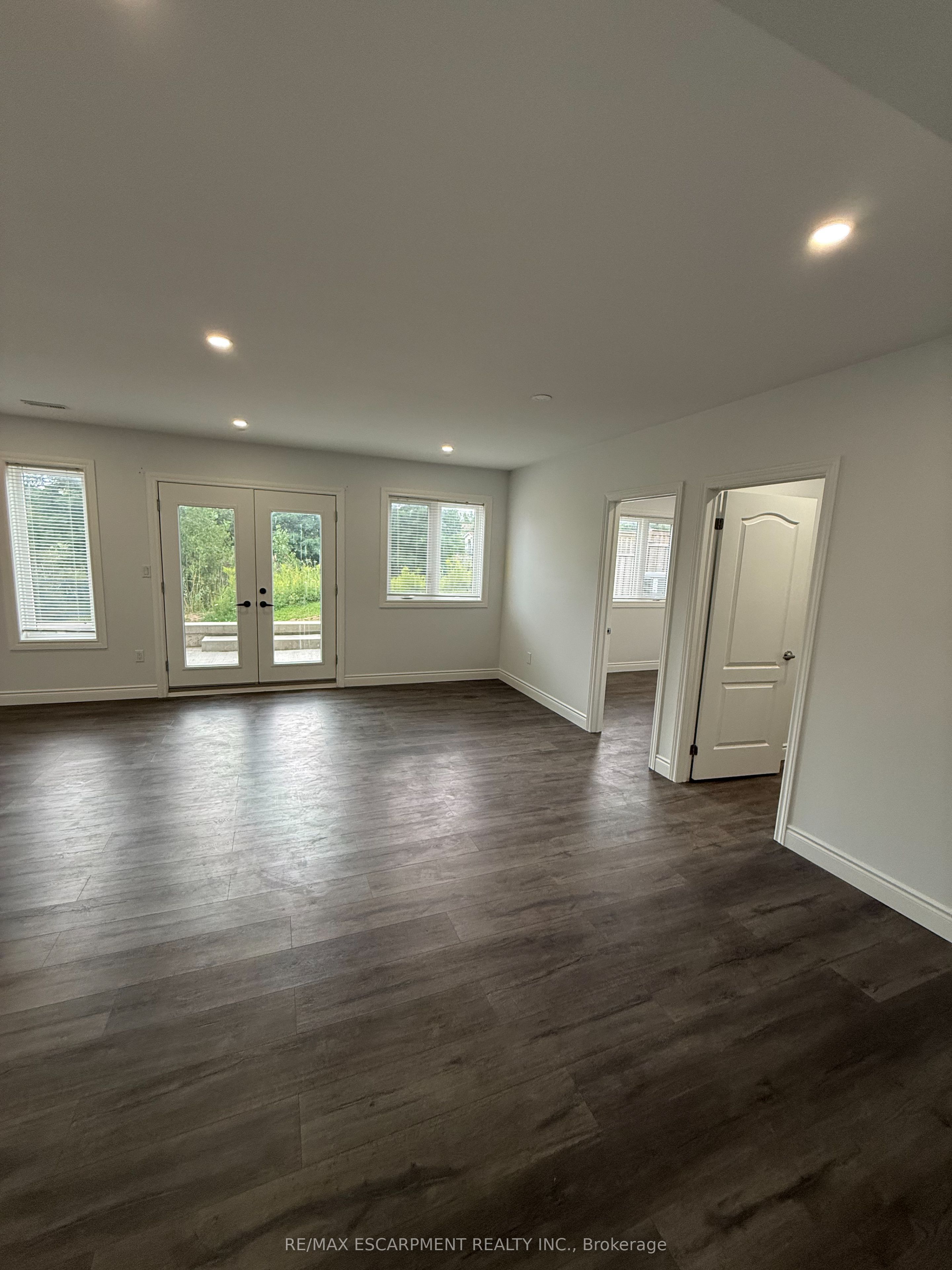 27 Deerfield Lane Lower Property Photo 21