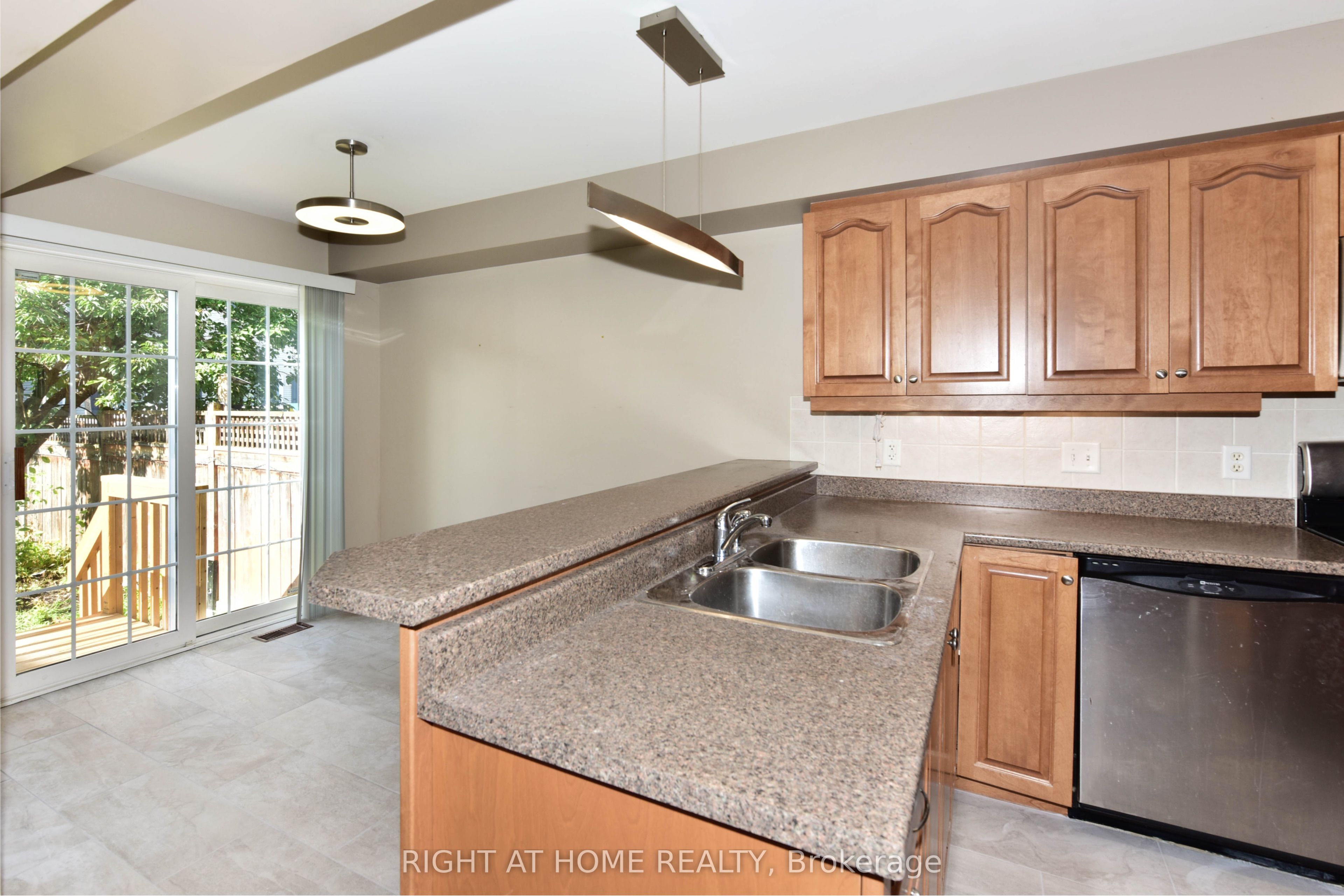 118 Braddock Private Property Photo 12