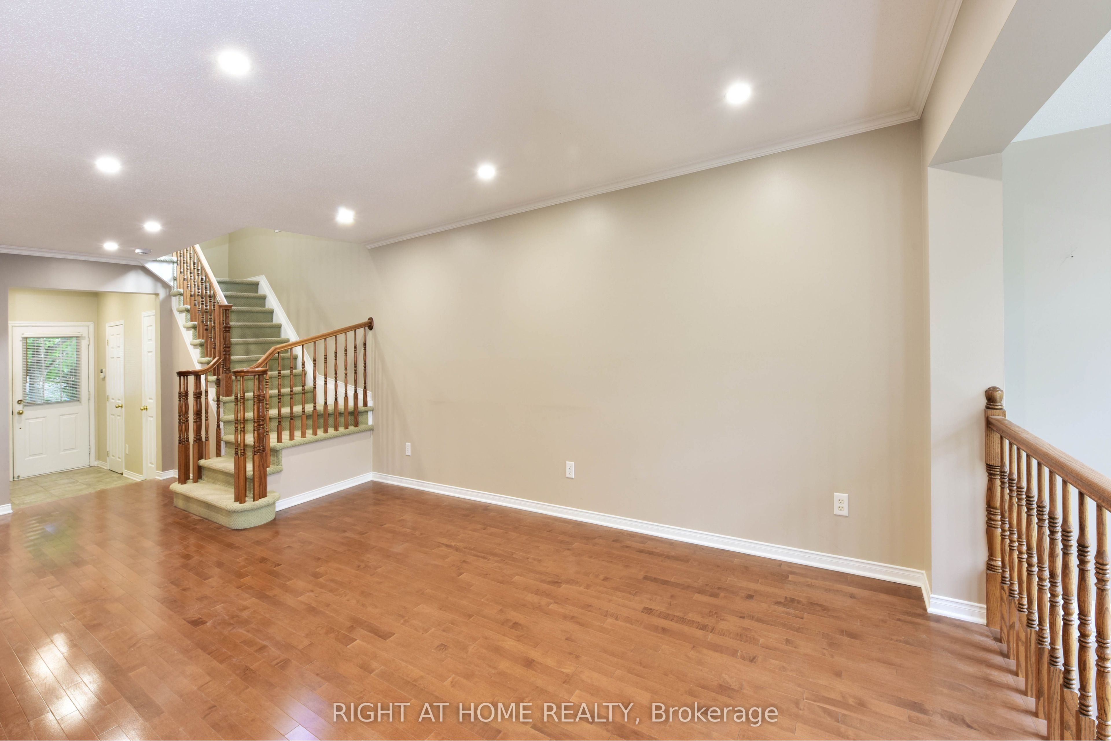 118 Braddock Private Property Photo 16