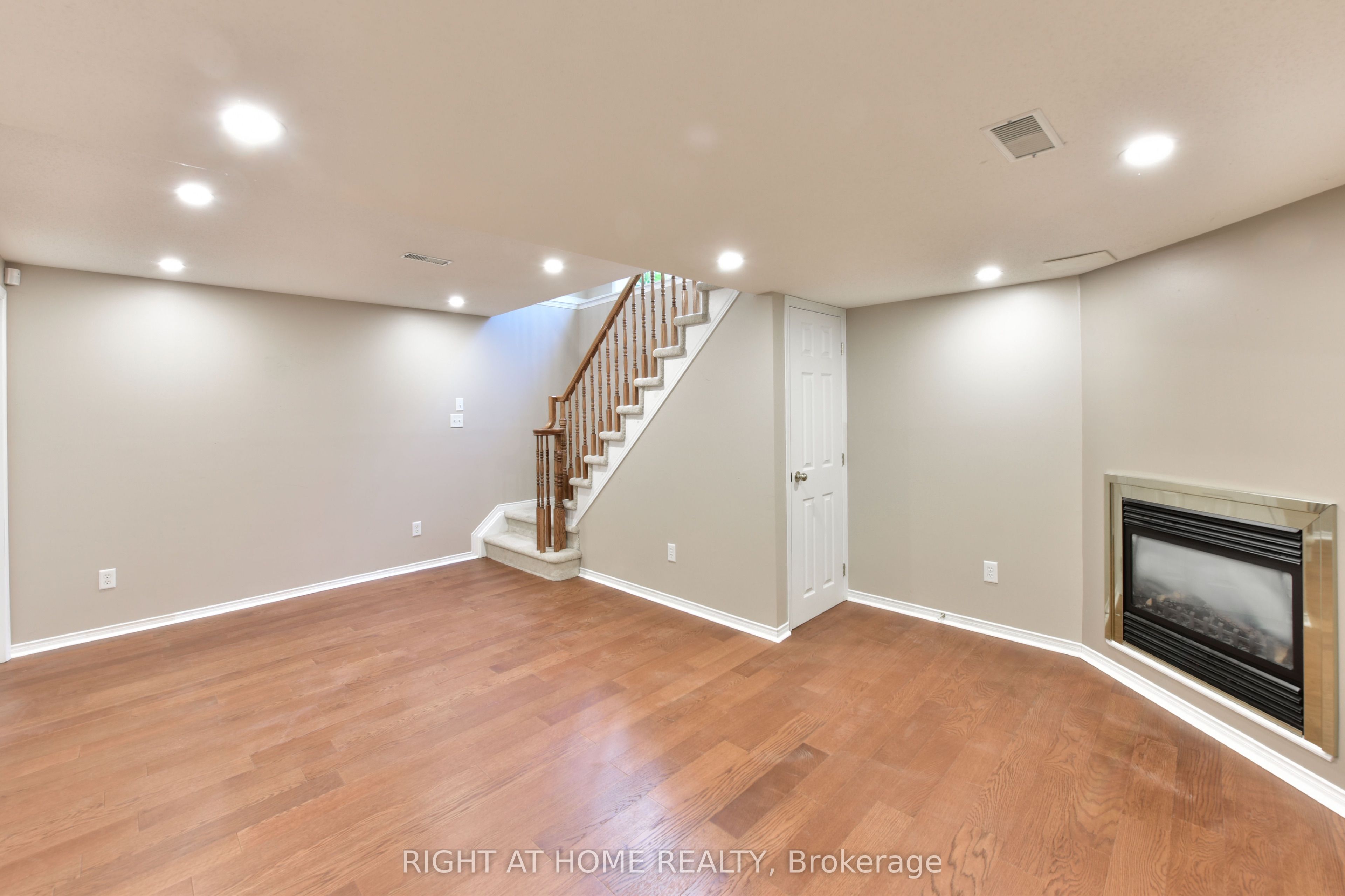118 Braddock Private Property Photo 33