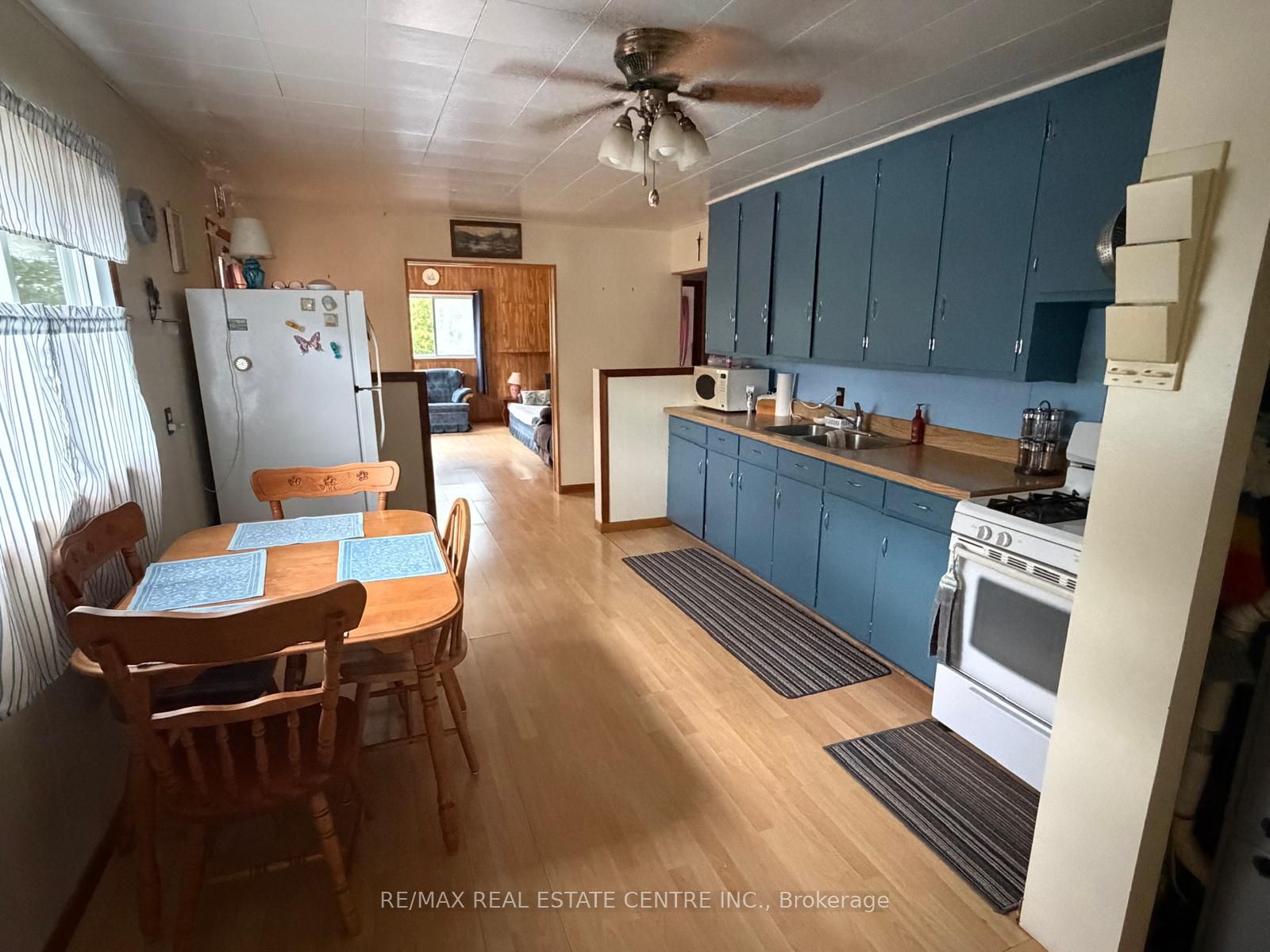 38 2nd Avenue Property Photo 5