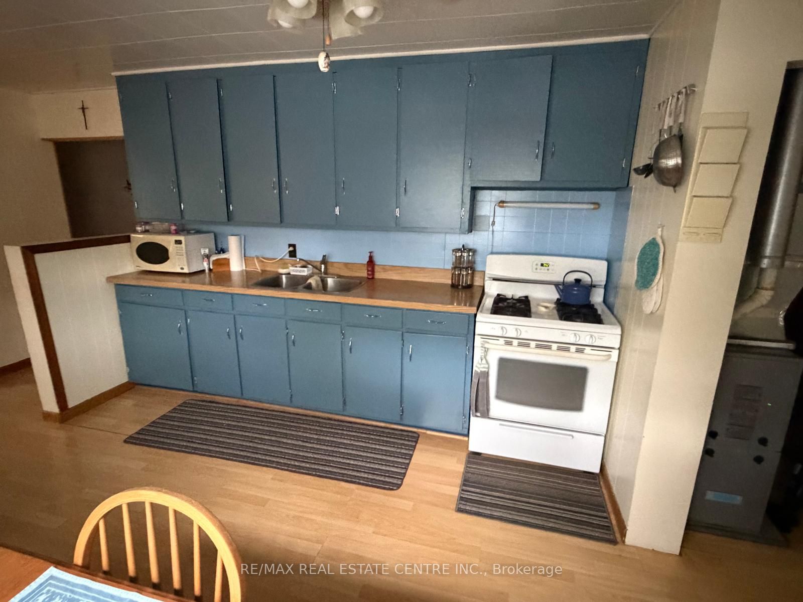 38 2nd Avenue Property Photo 7