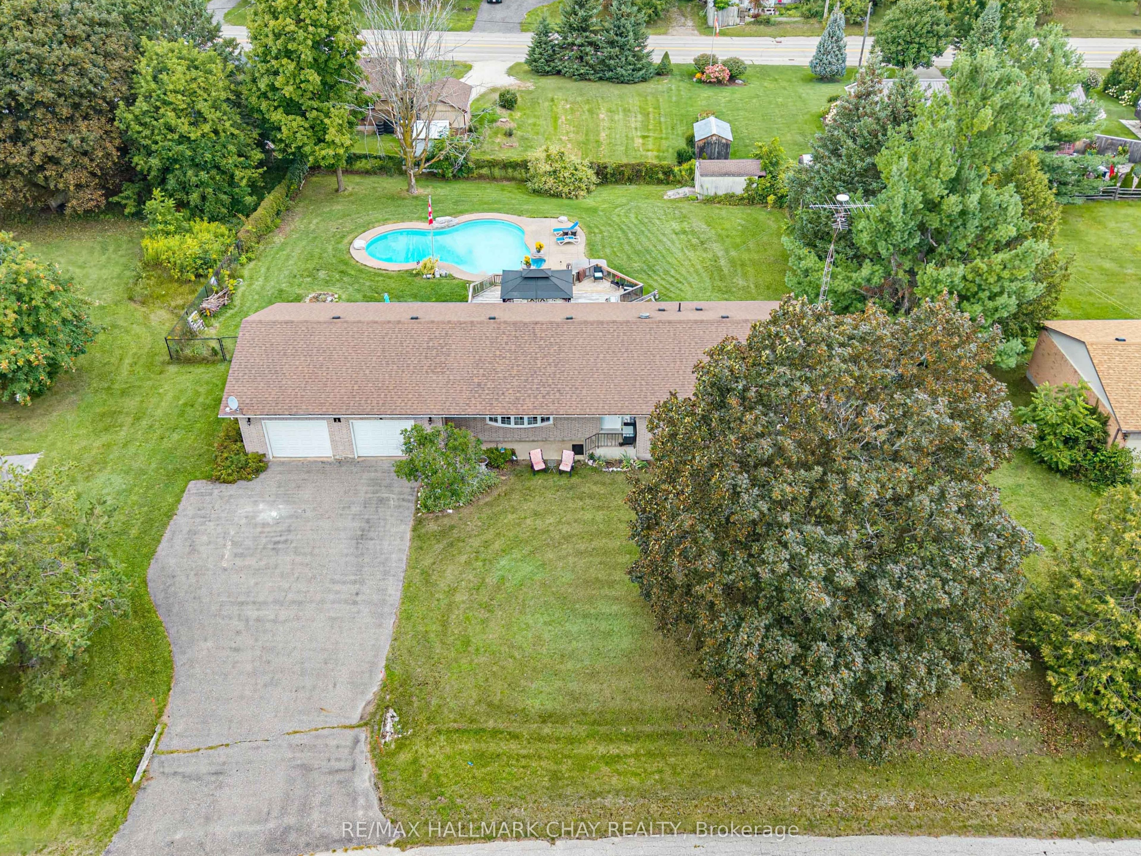 6 Maes Crescent Property Photo 1