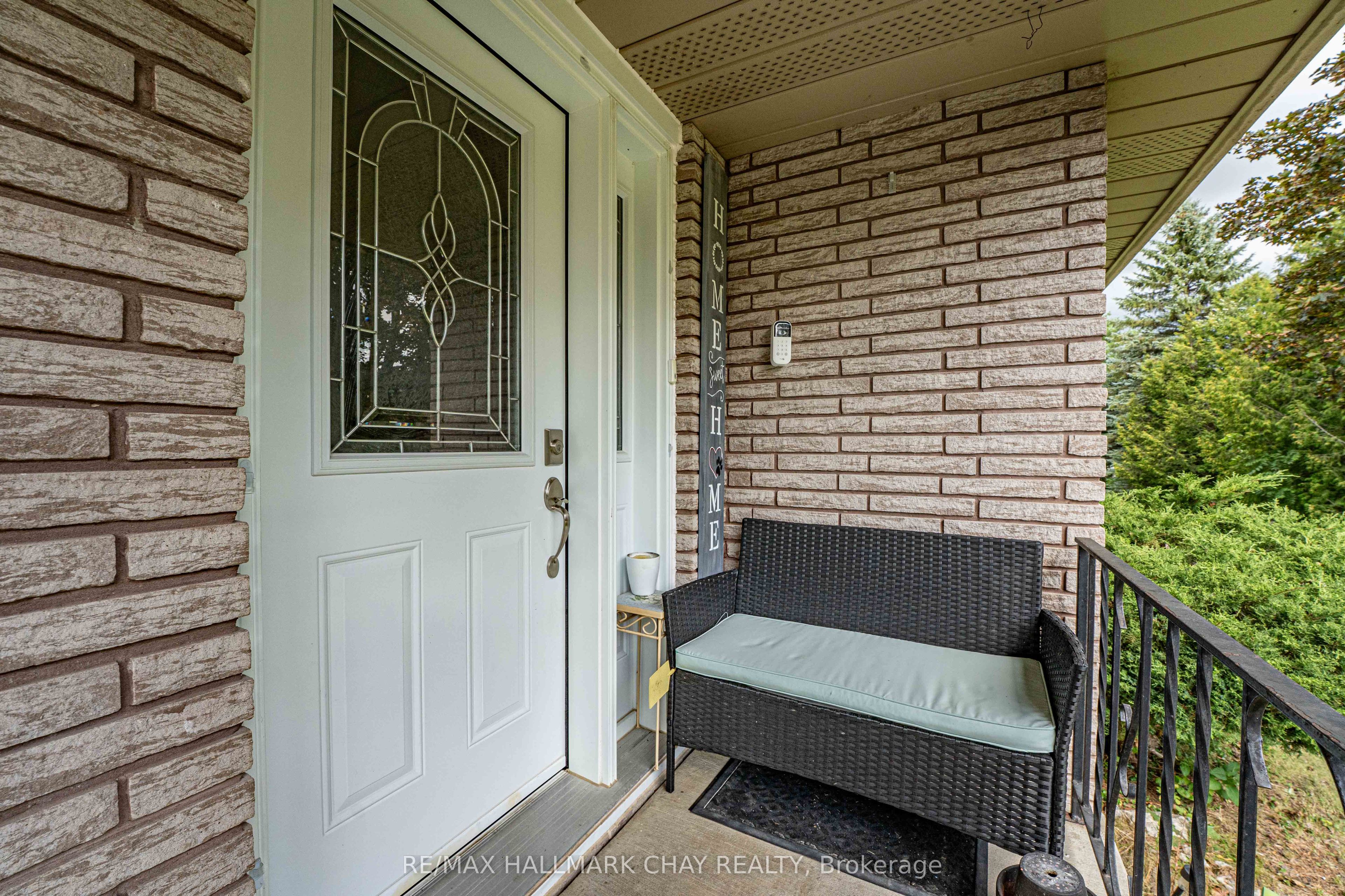 6 Maes Crescent Property Photo 8