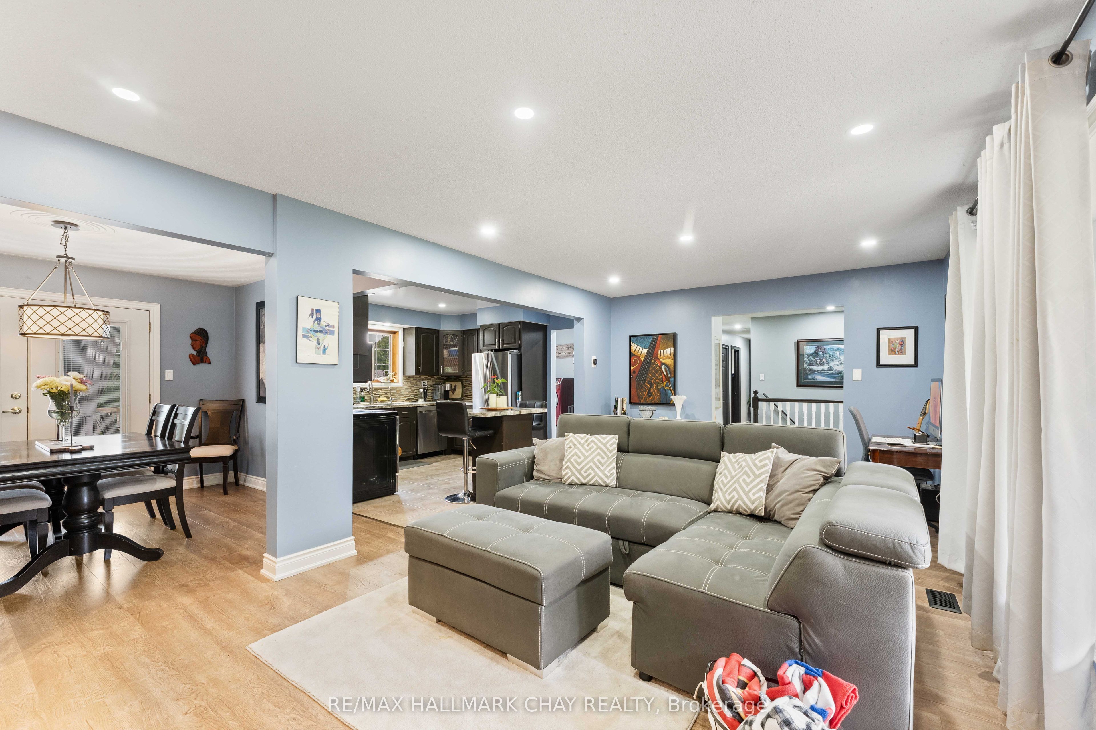 6 Maes Crescent Property Photo 12