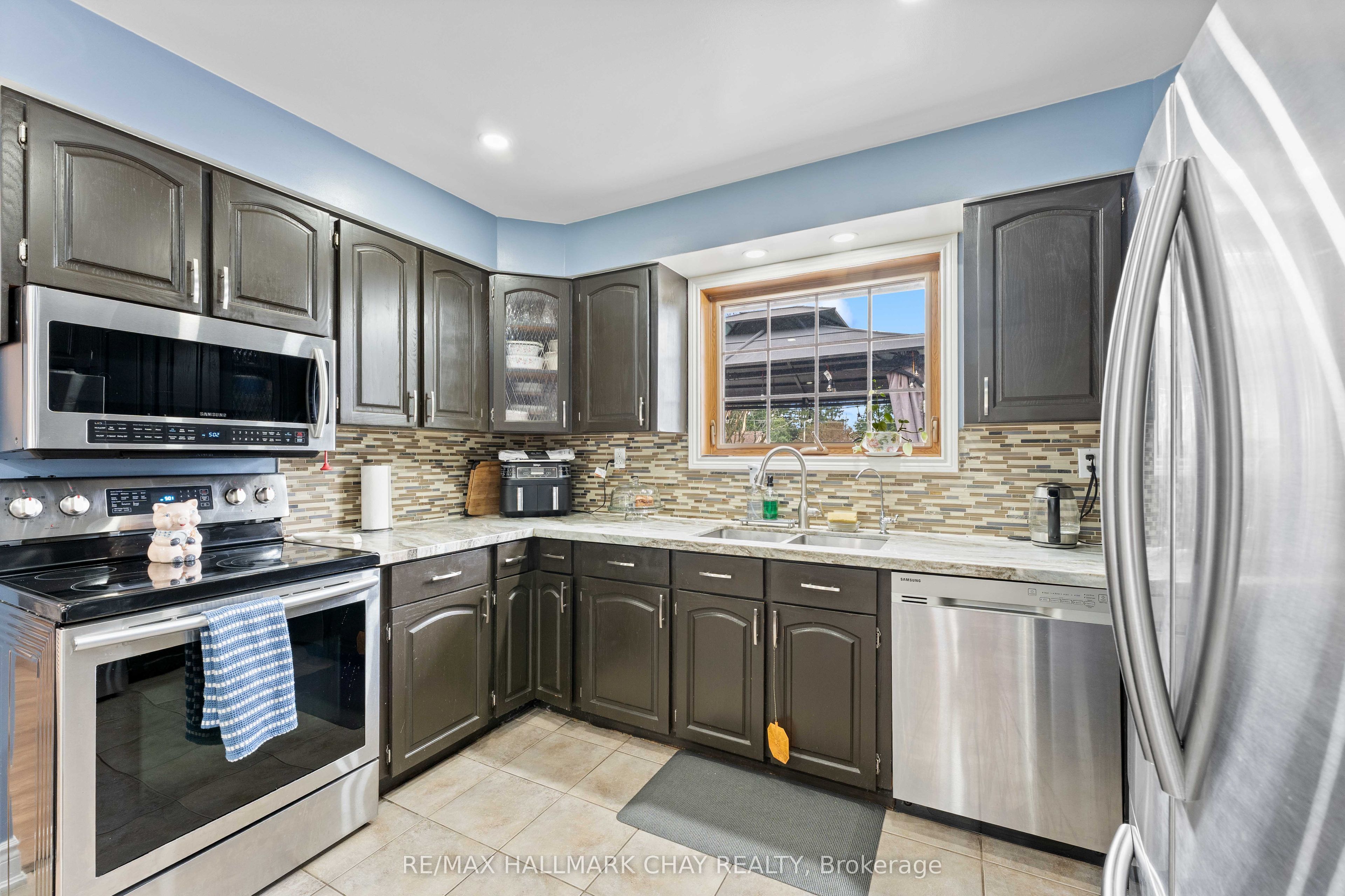6 Maes Crescent Property Photo 16