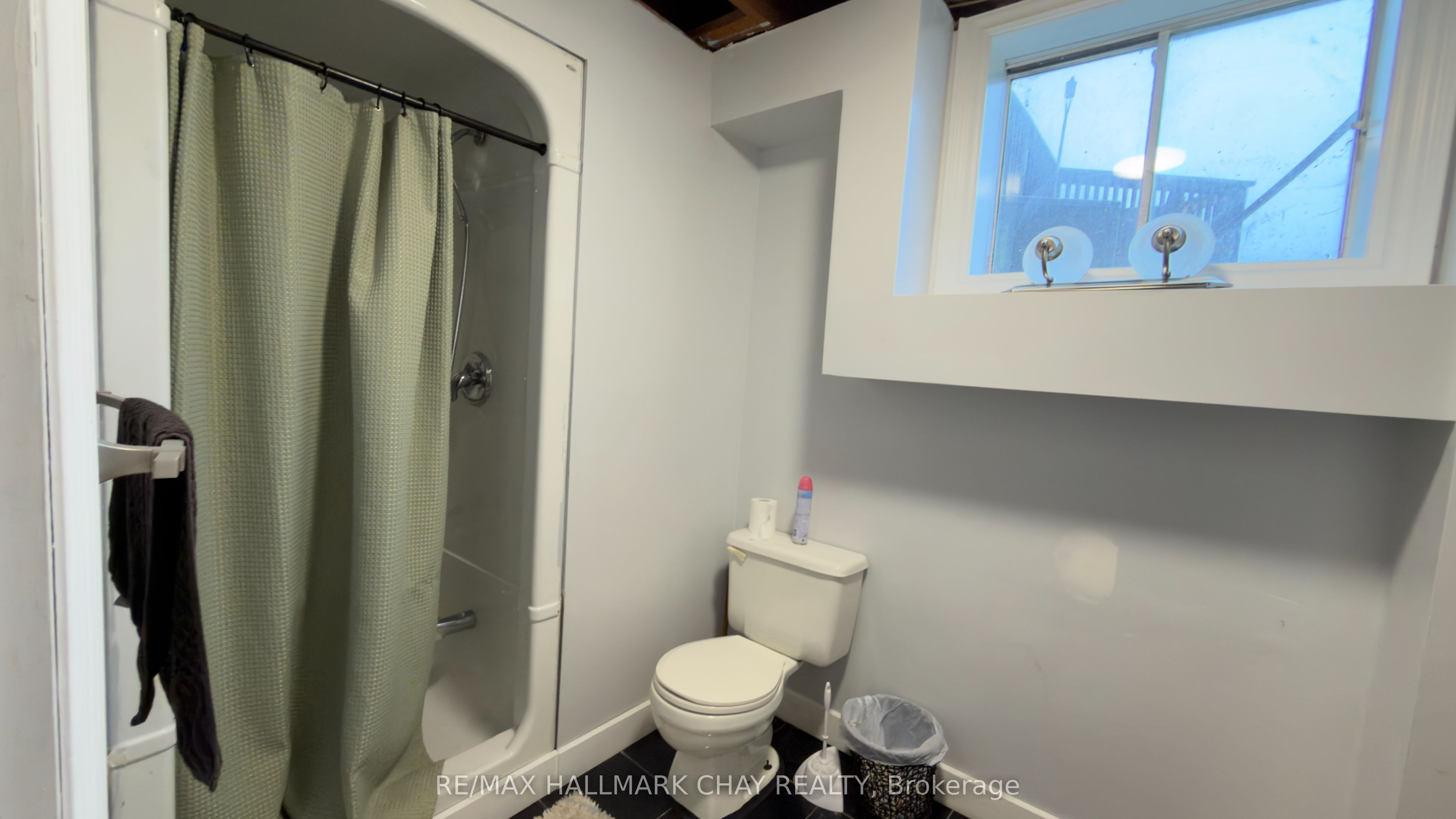 6 Maes Crescent Property Photo 42