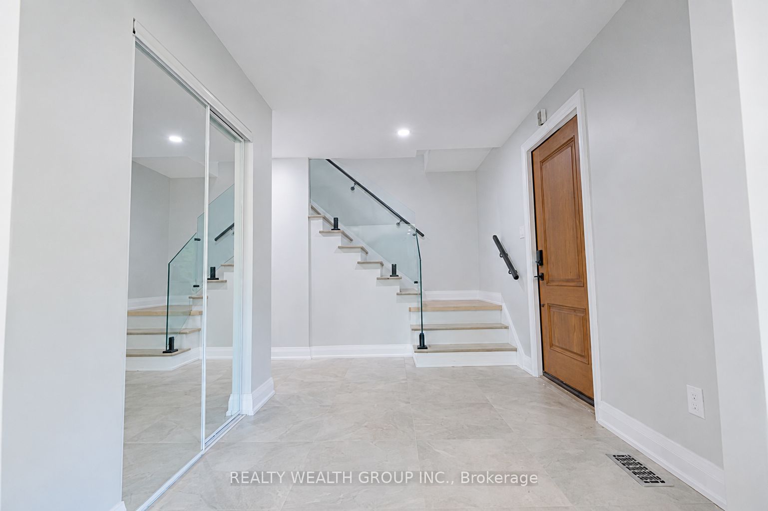 264 Shakespeare Drive Property Photo 2