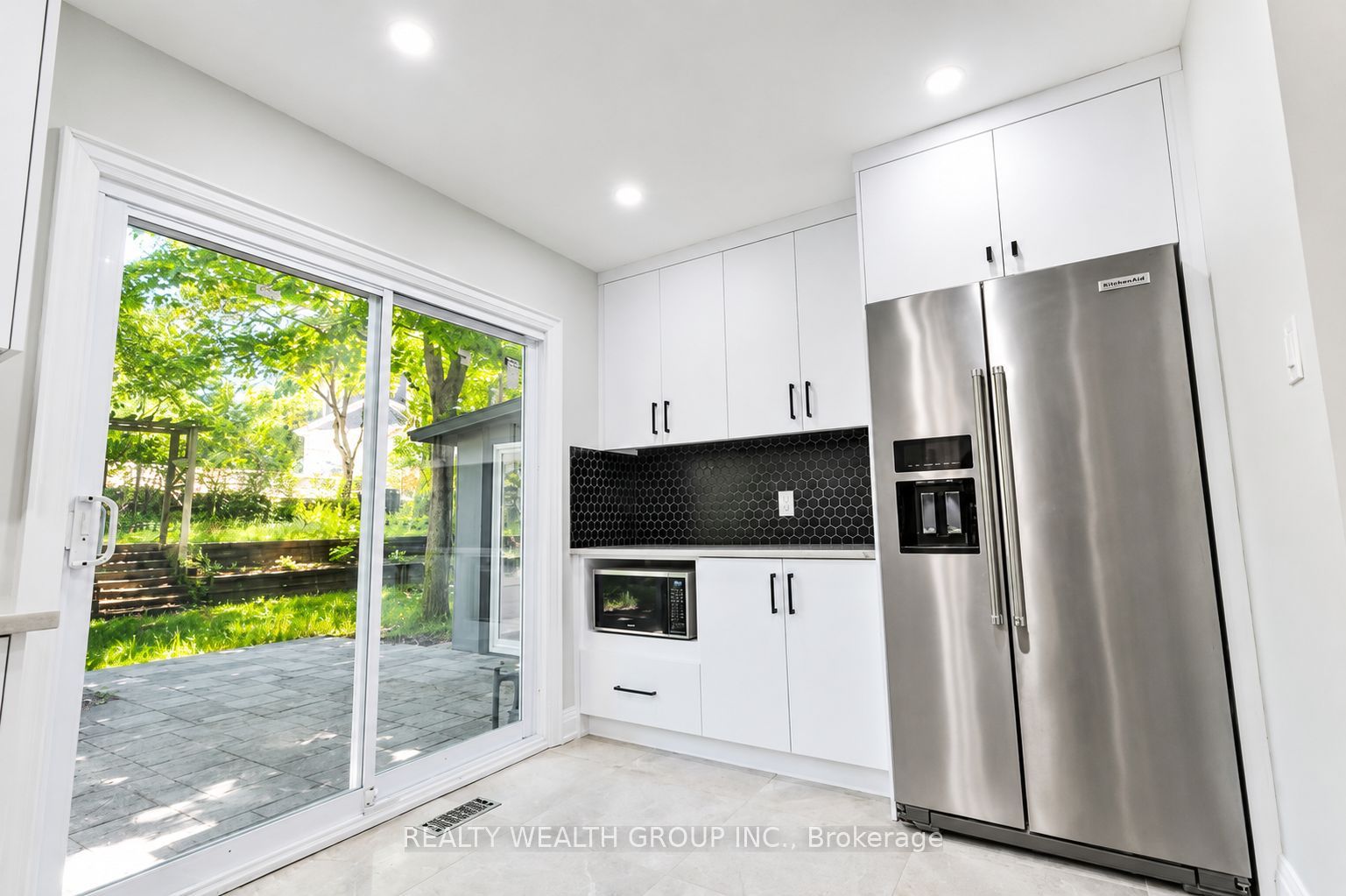 264 Shakespeare Drive Property Photo 10
