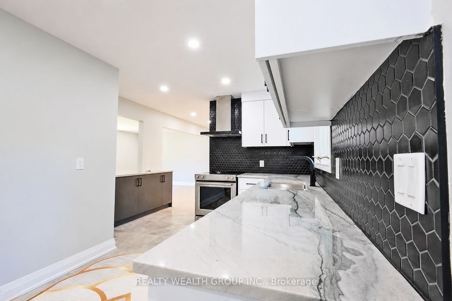 264 Shakespeare Drive Property Photo 11
