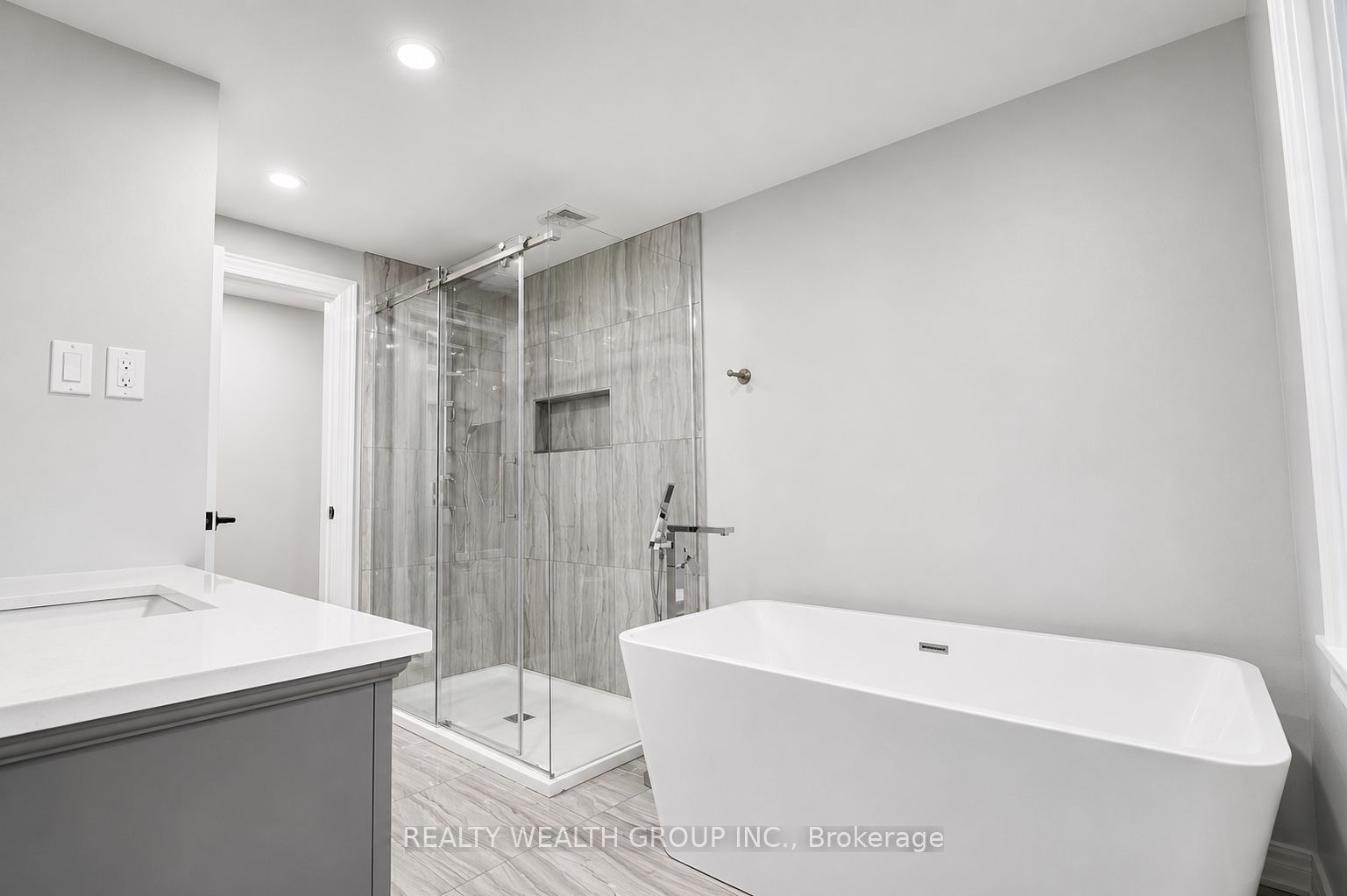 264 Shakespeare Drive Property Photo 15