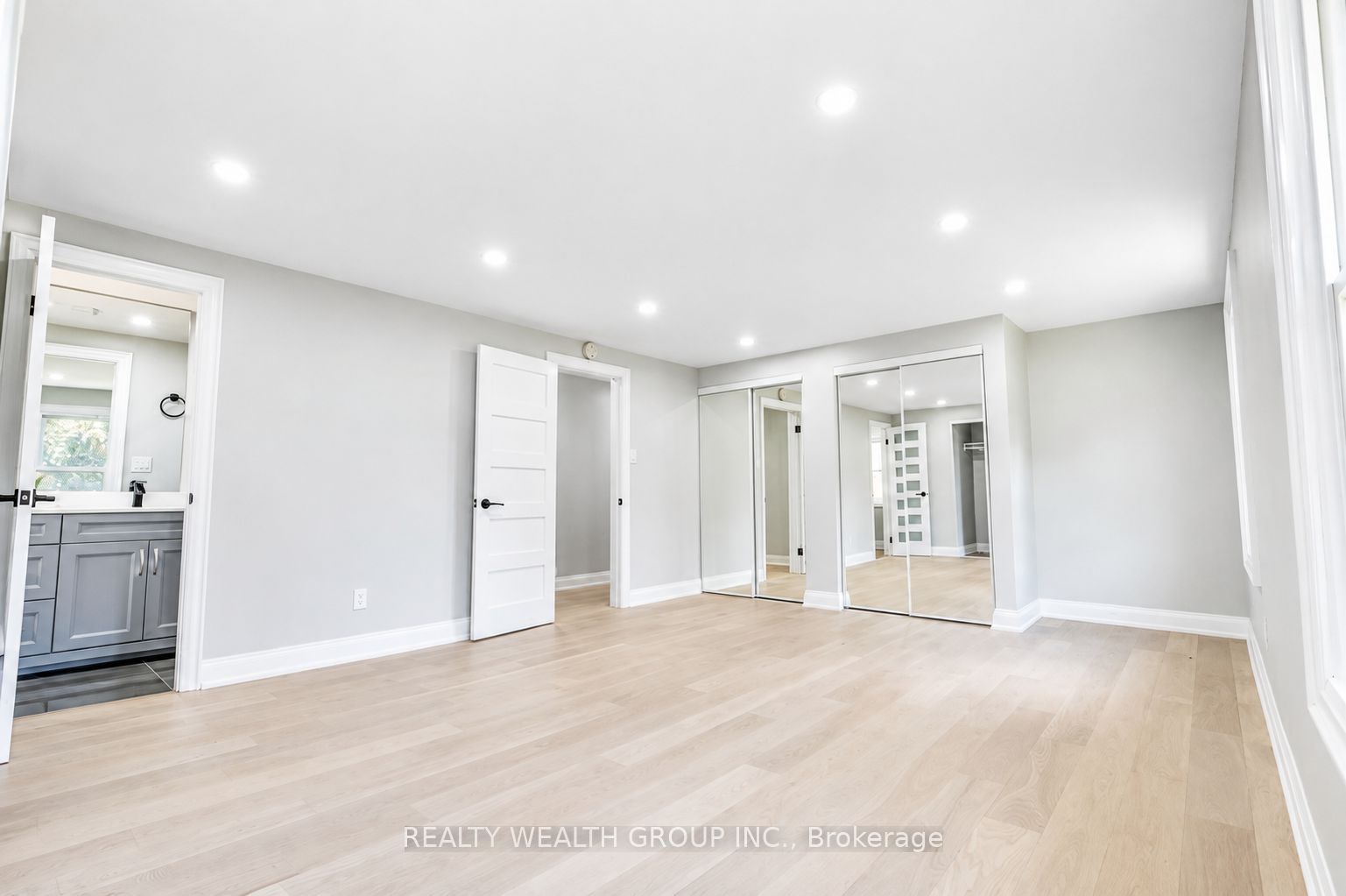 264 Shakespeare Drive Property Photo 22