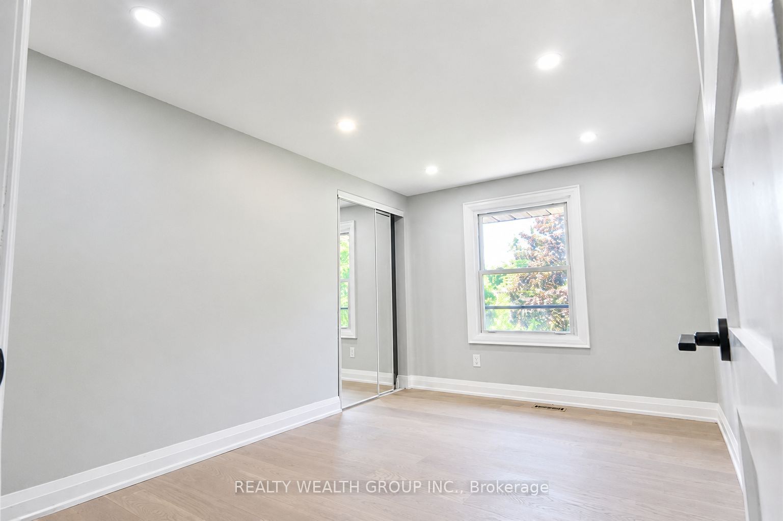 264 Shakespeare Drive Property Photo 27
