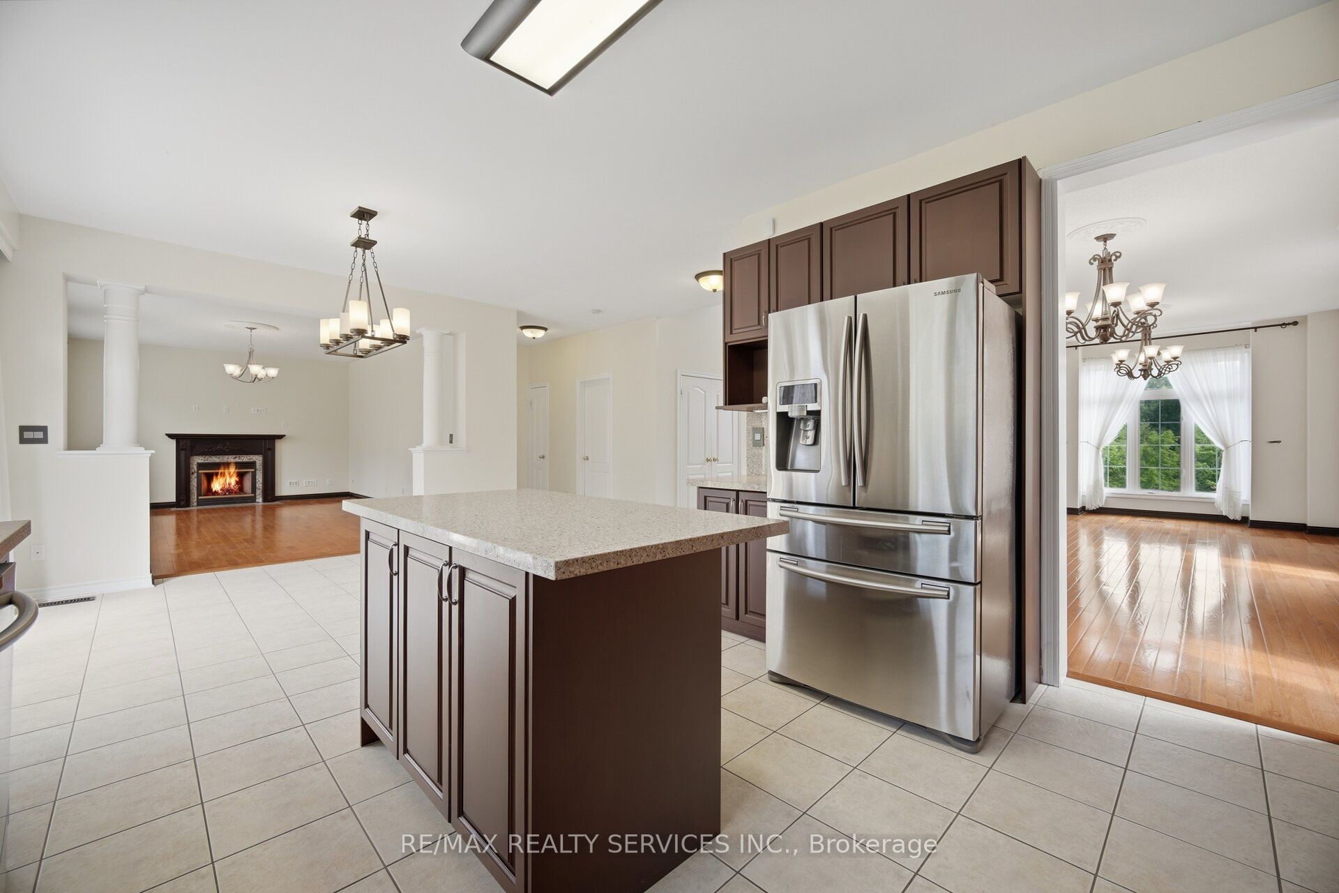 15 Upper Canada Drive Property Photo 18