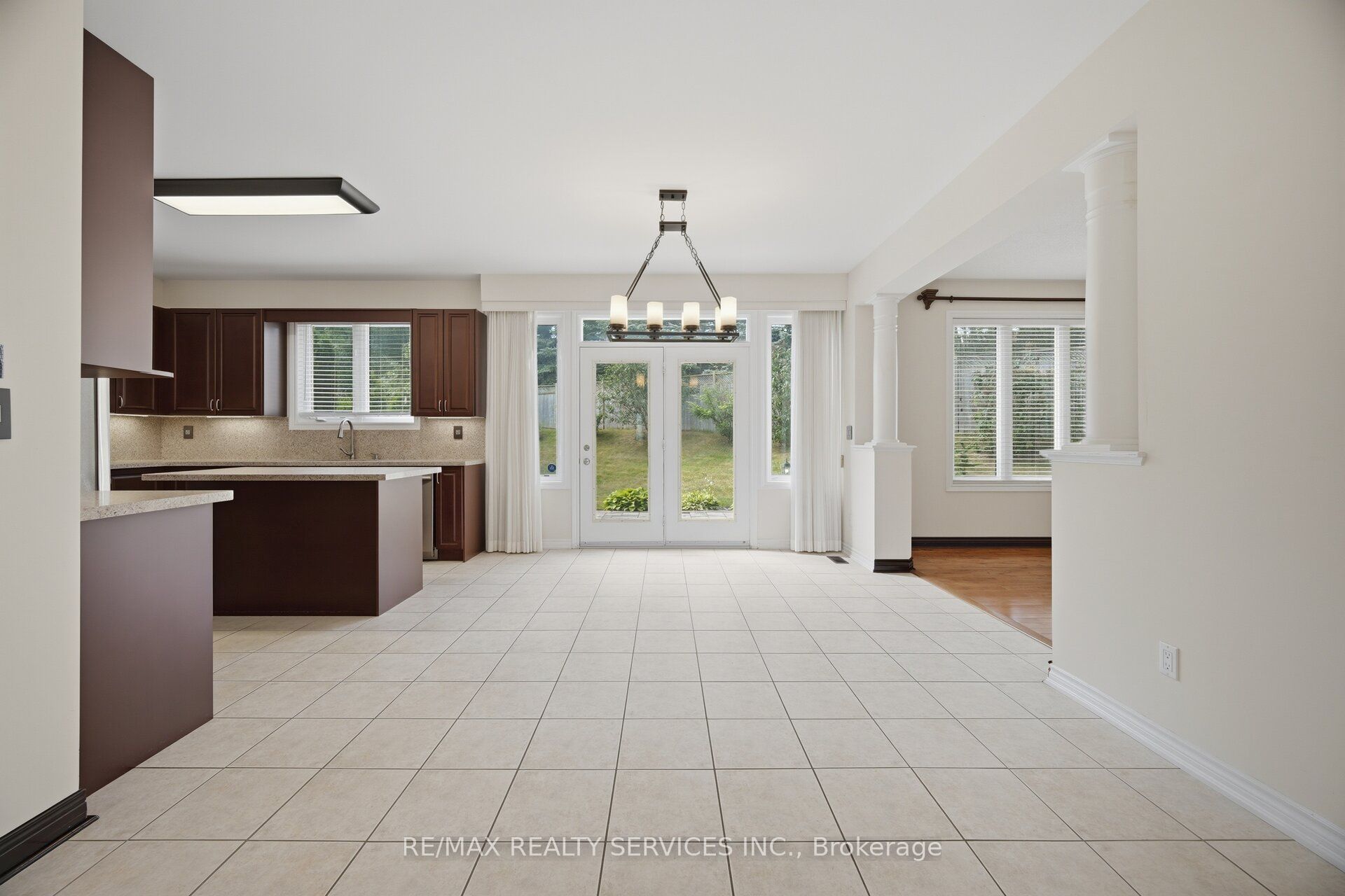 15 Upper Canada Drive Property Photo 19
