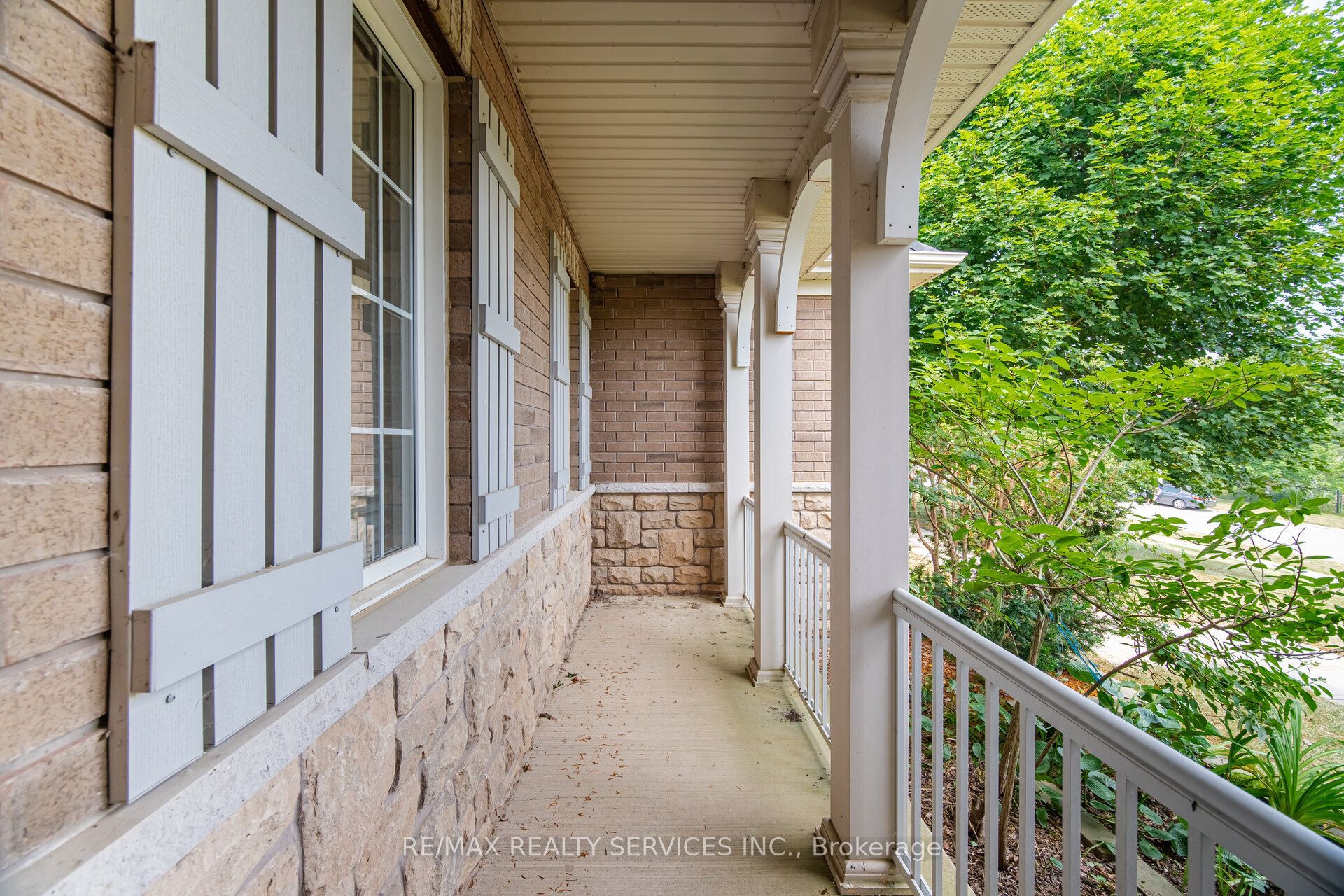 15 Upper Canada Drive Property Photo 26