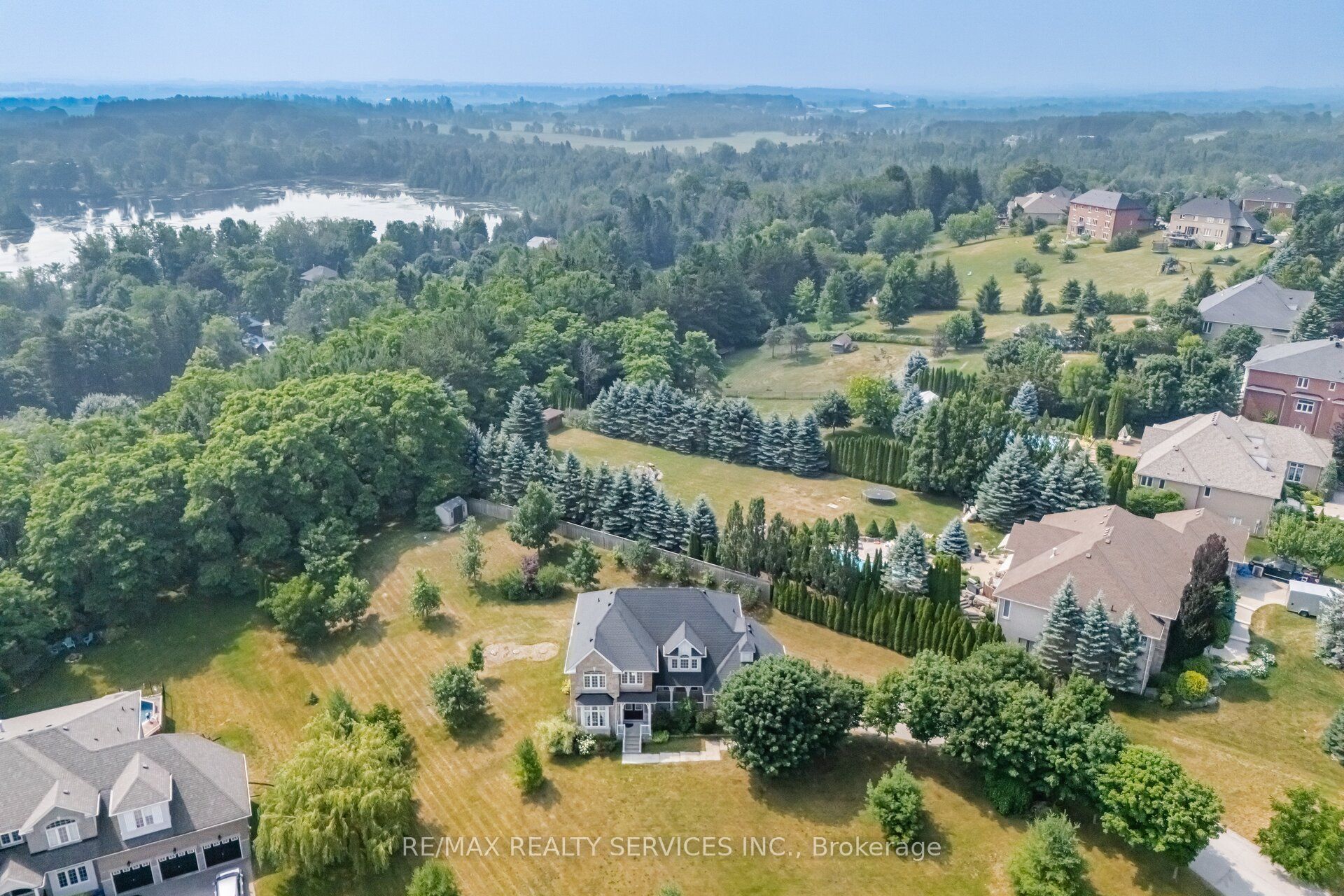 15 Upper Canada Drive Property Photo 45