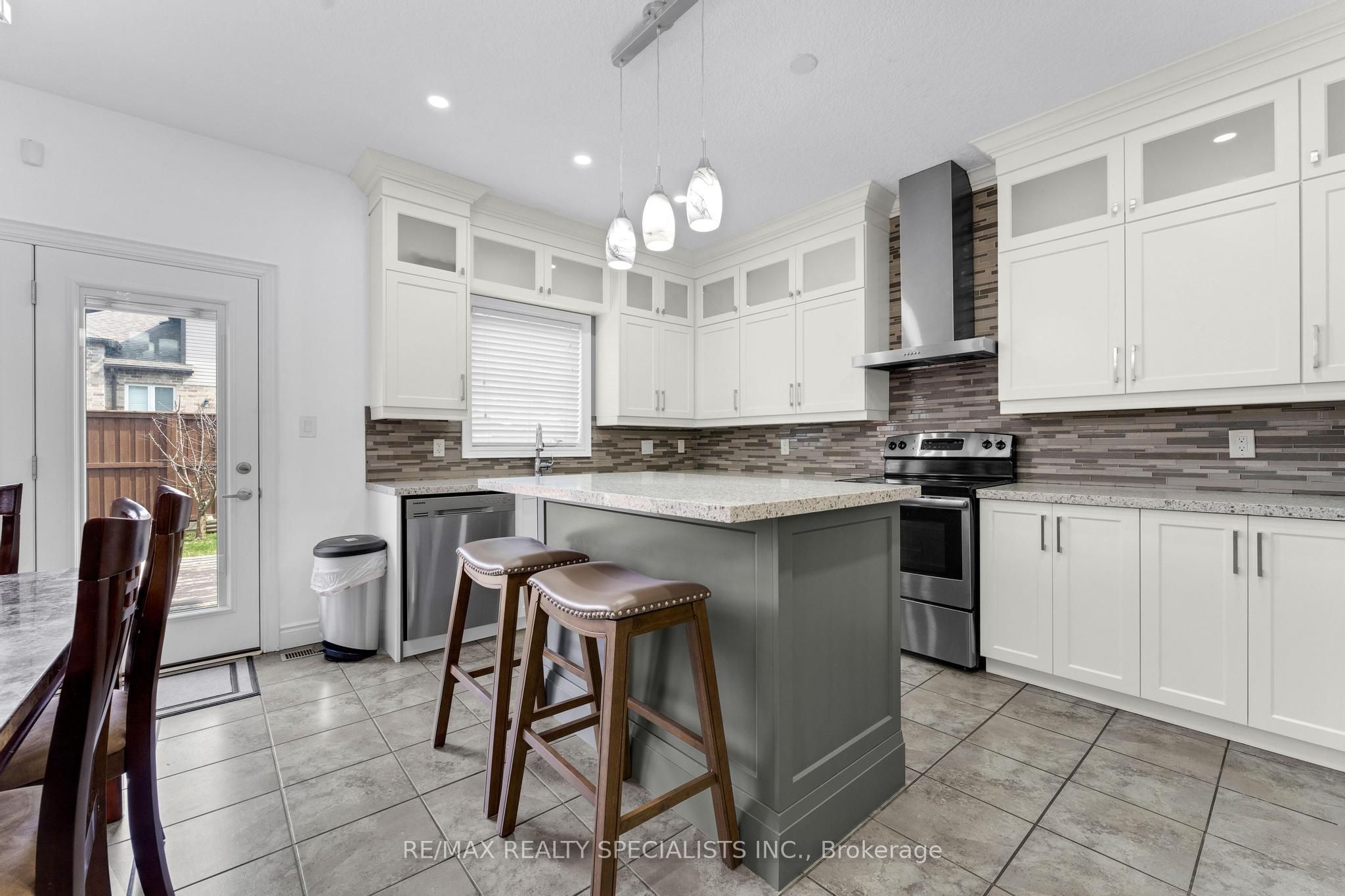 708 Spitfire Street Property Photo 15