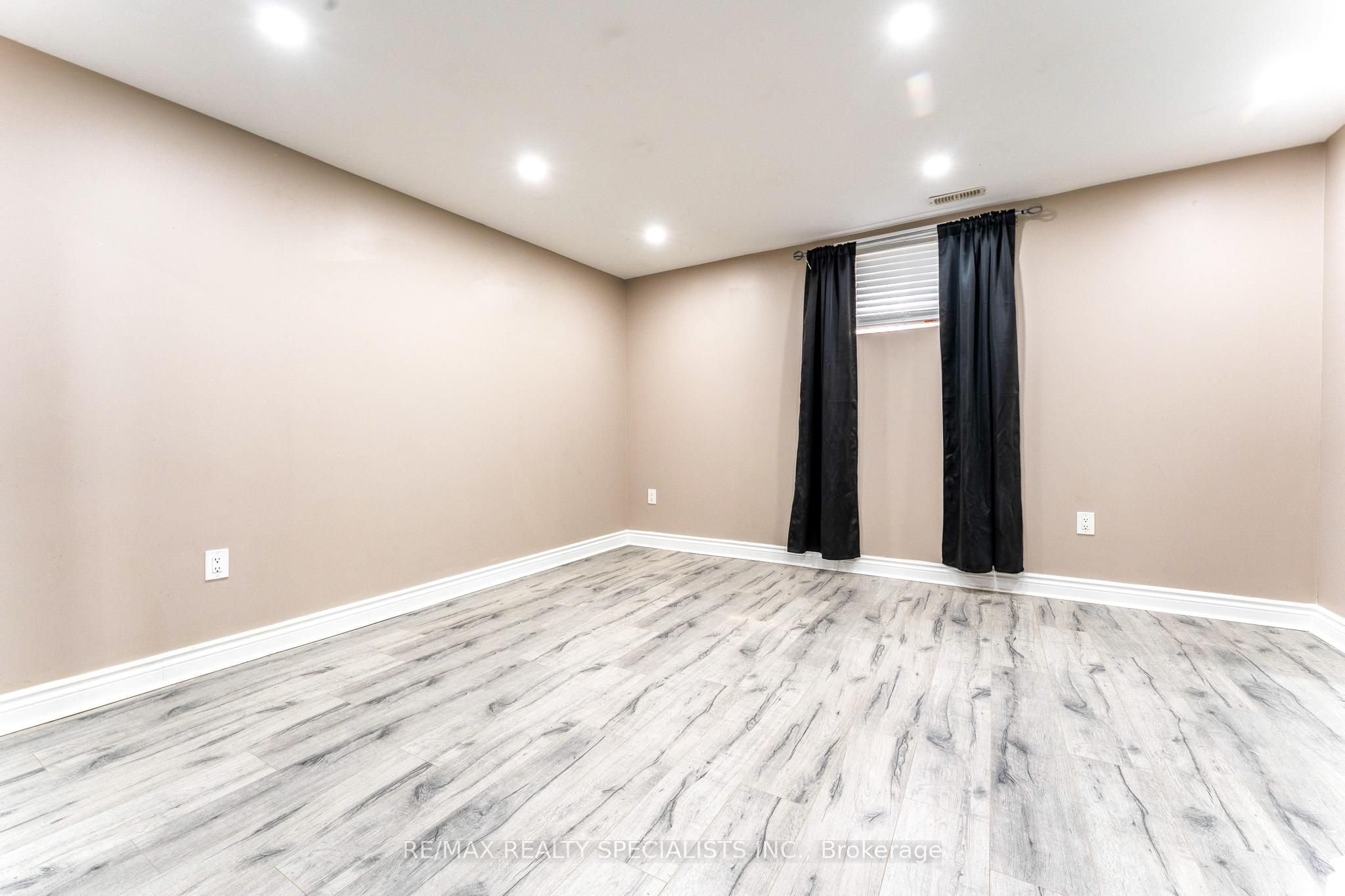 708 Spitfire Street Property Photo 28
