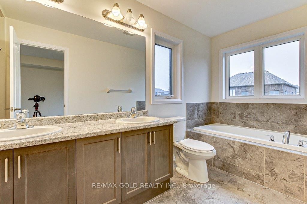 120 Huntingford Trail Property Photo 19