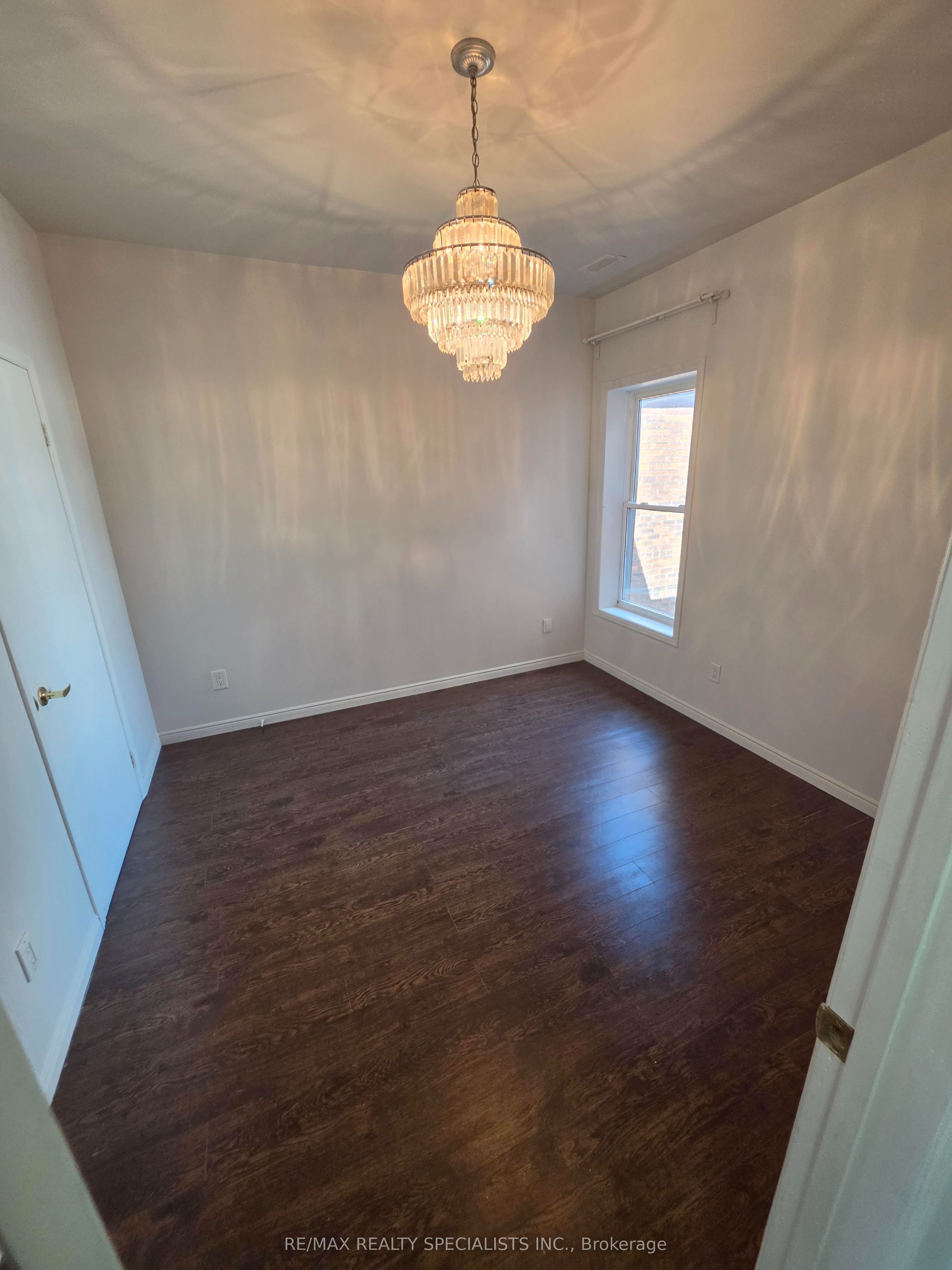 359 Barton Street E Second Floor Property Photo 7