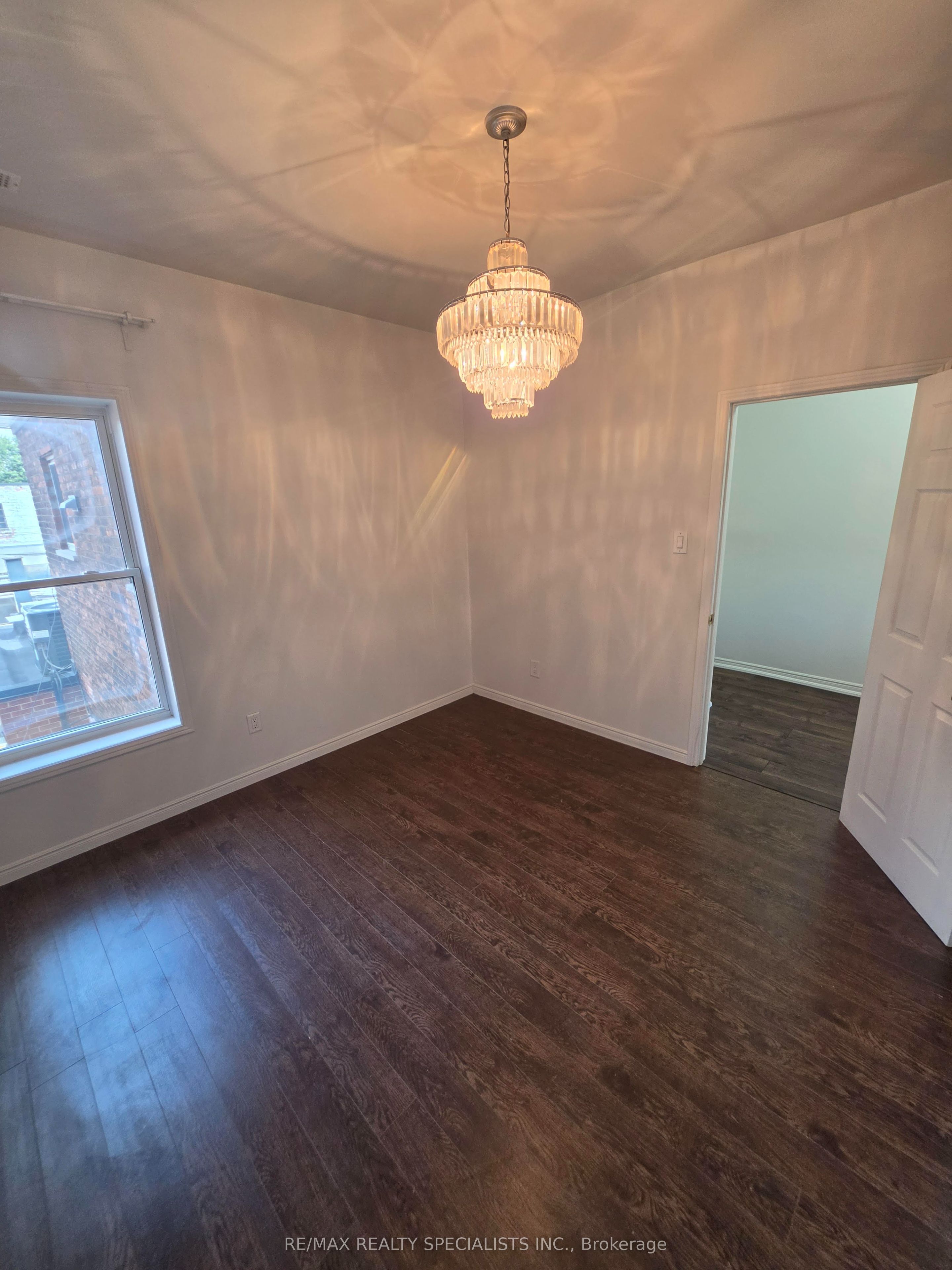359 Barton Street E Second Floor Property Photo 8