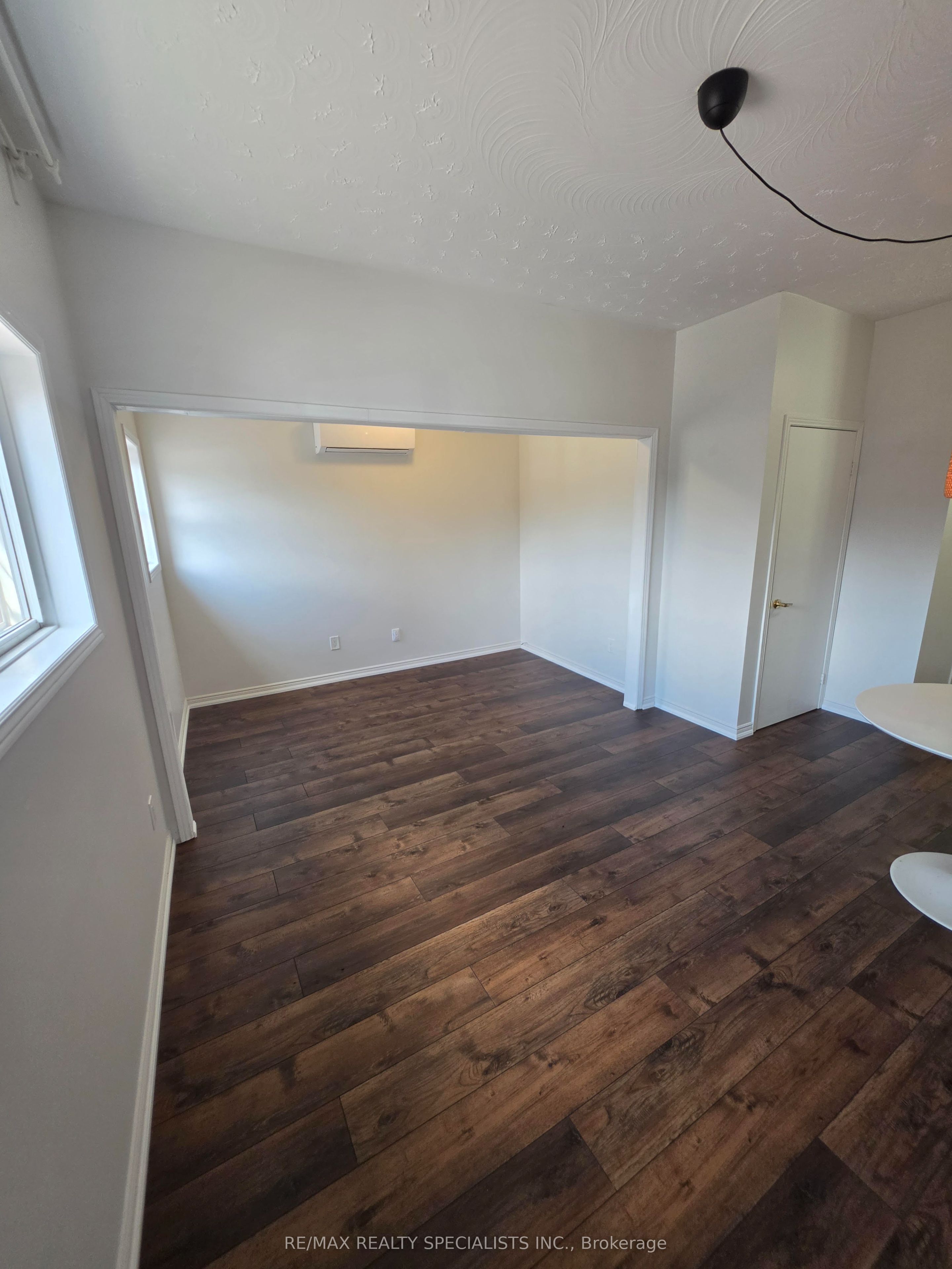 359 Barton Street E Second Floor Property Photo 11