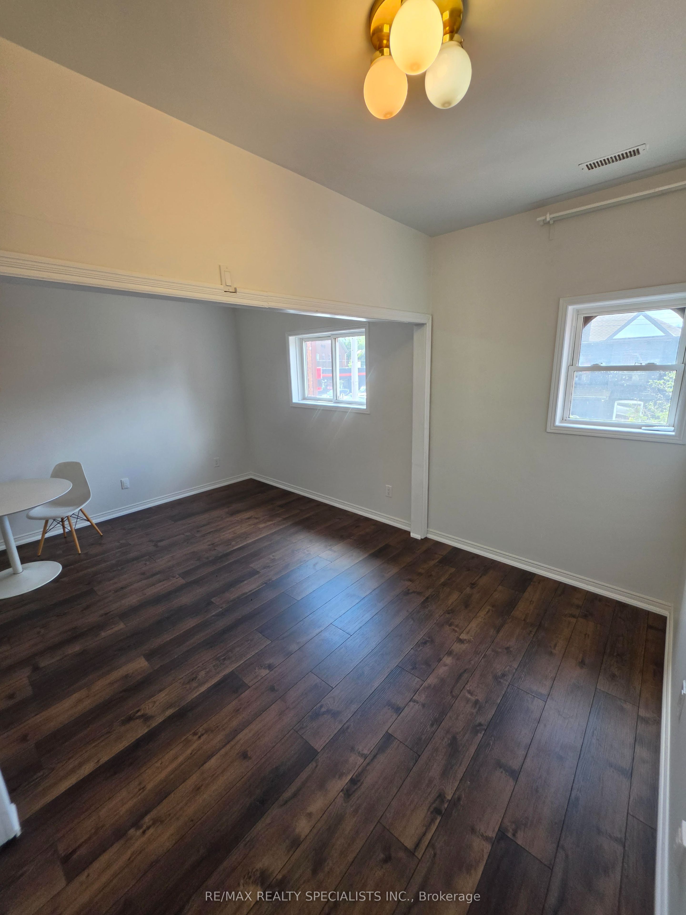 359 Barton Street E Second Floor Property Photo 14