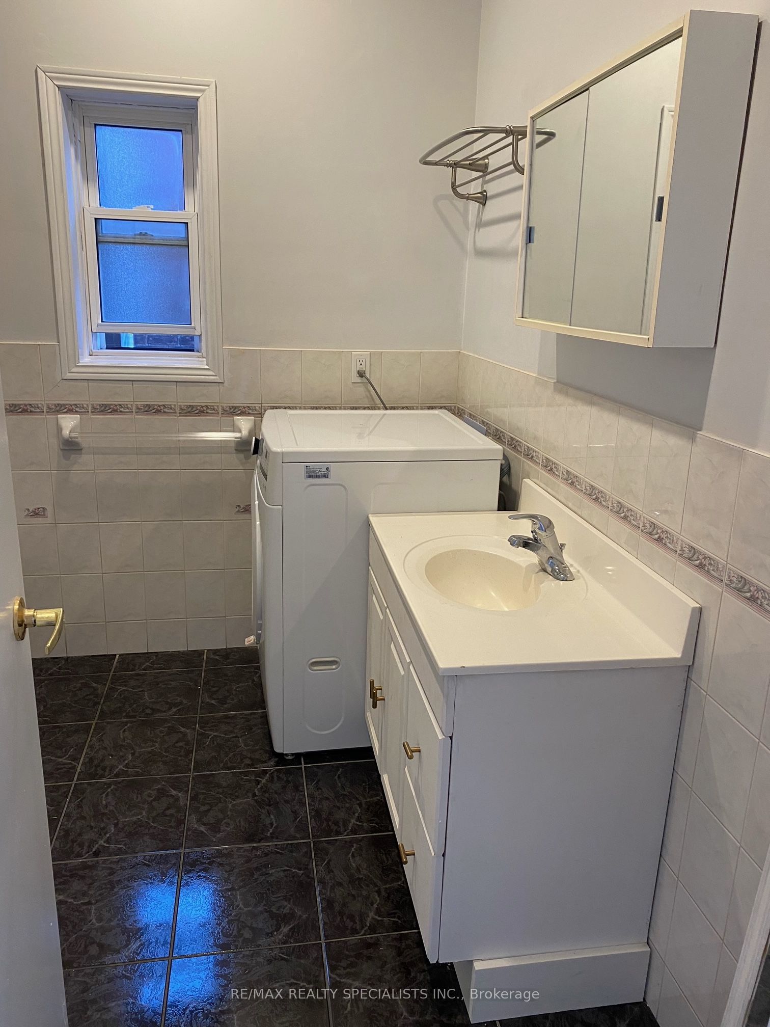 359 Barton Street E Second Floor Property Photo 19