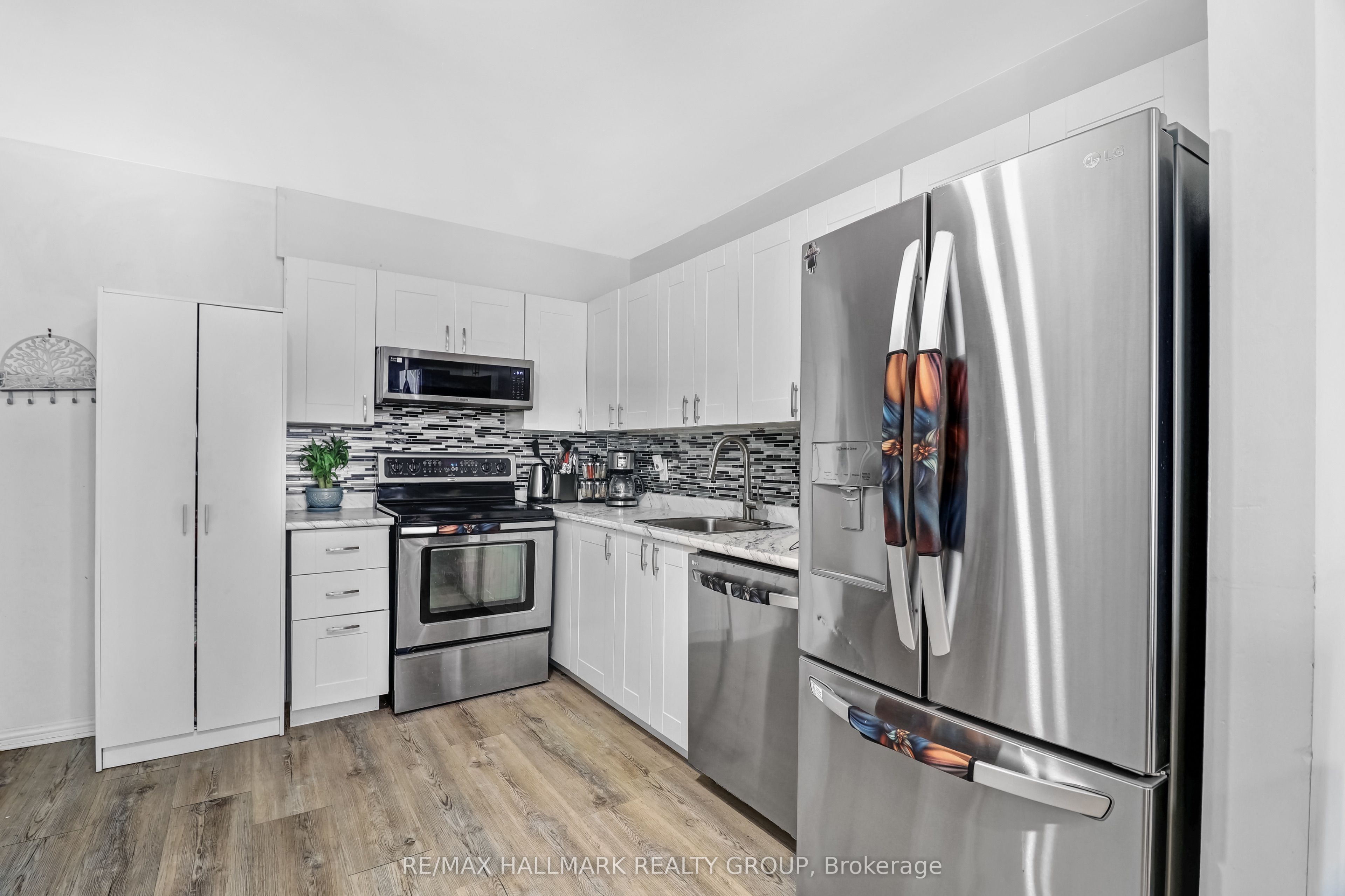 472 Valade Crescent 14 Property Photo 10