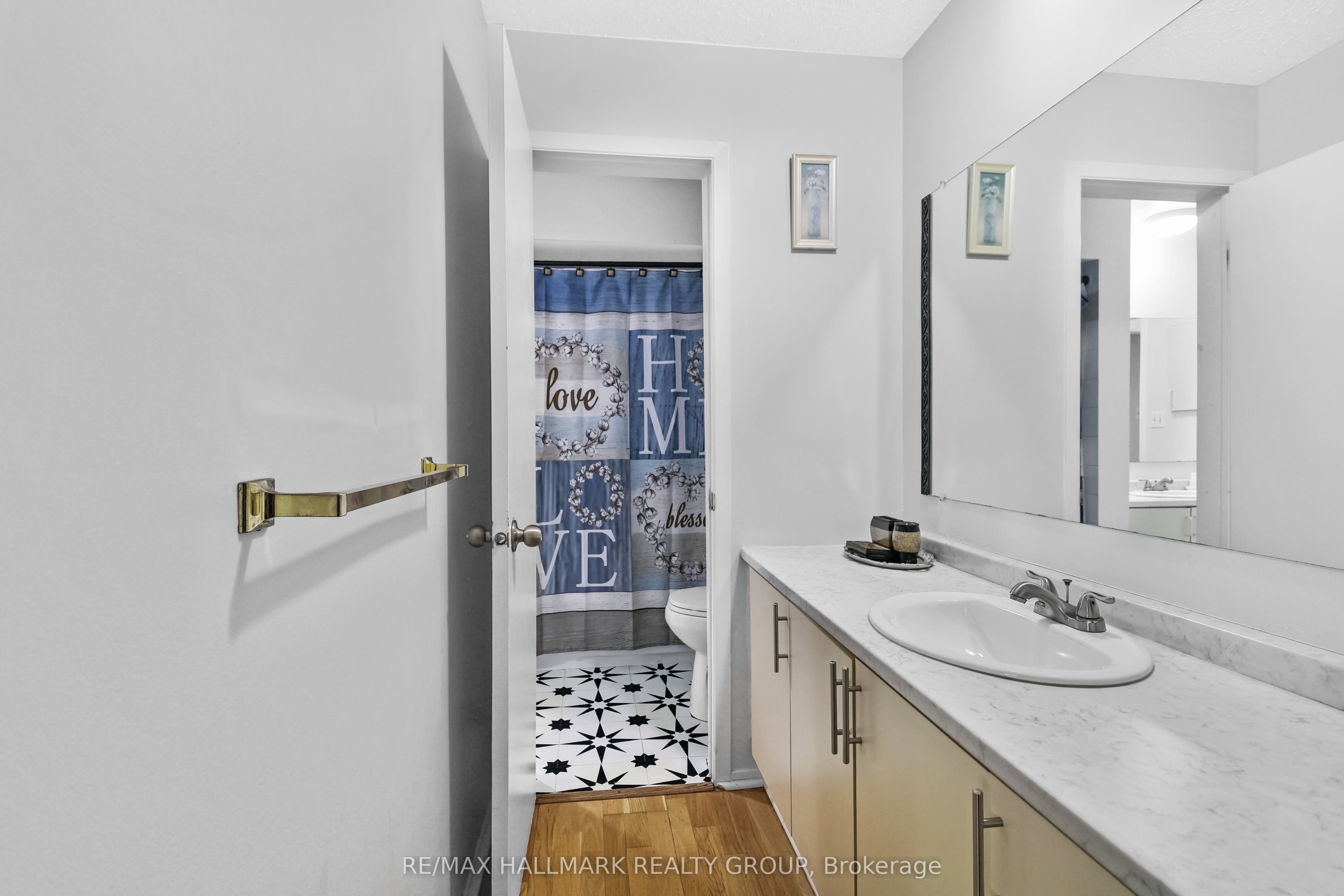 472 Valade Crescent 14 Property Photo 19