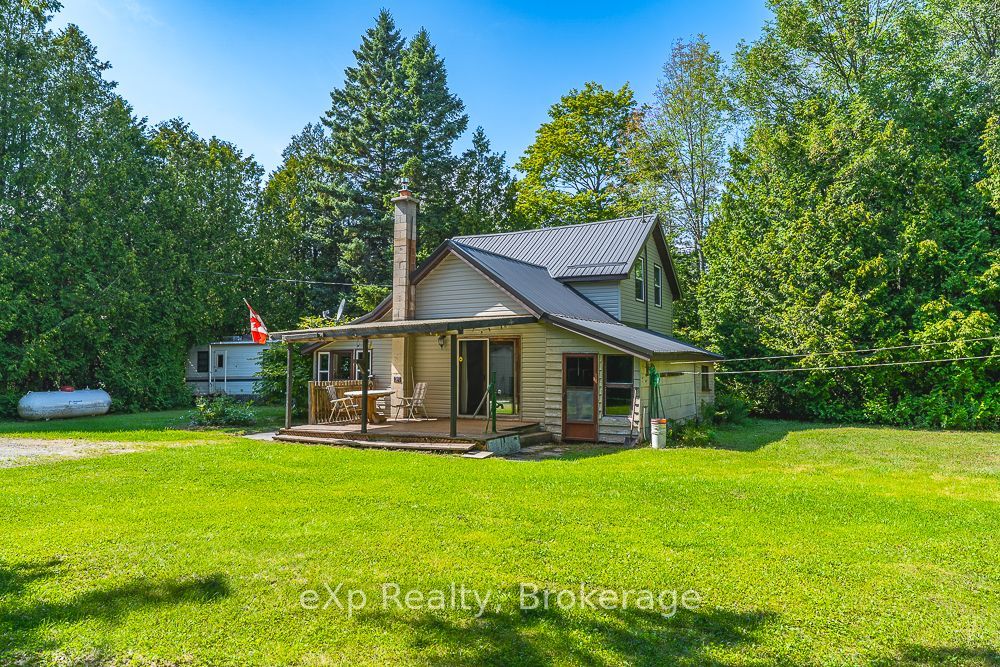 520 Huron Road Property Photo 1