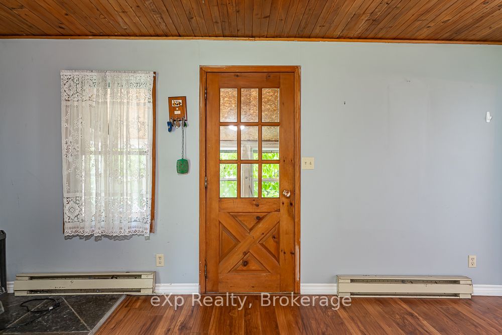 520 Huron Road Property Photo 10