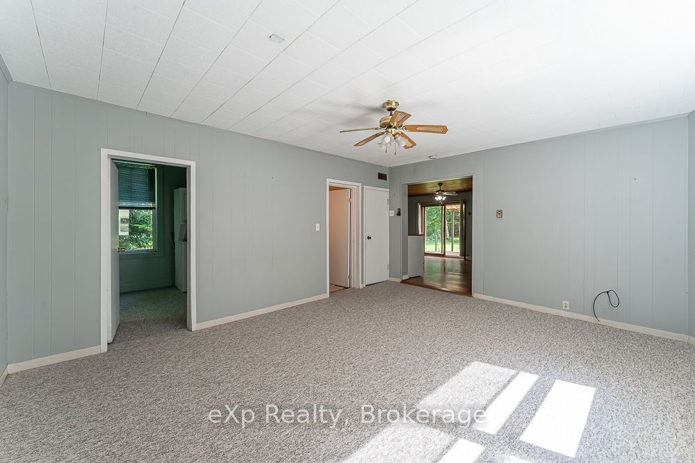 520 Huron Road Property Photo 12