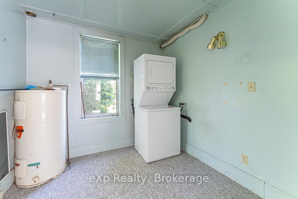 520 Huron Road Property Photo 16