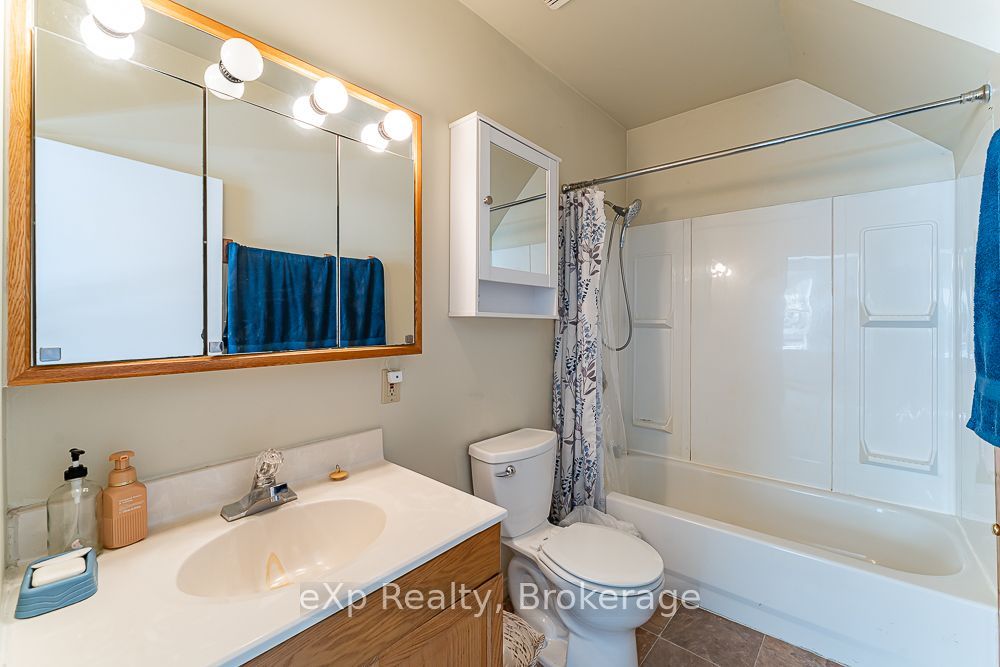 520 Huron Road Property Photo 17