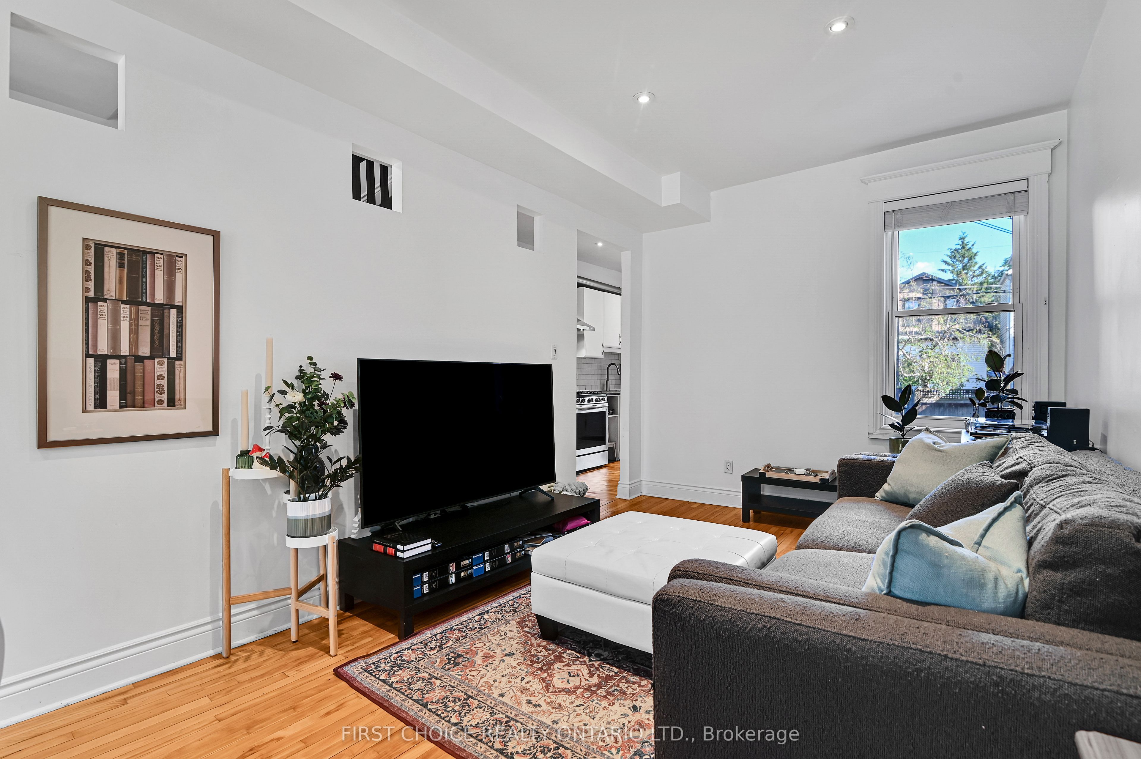 276 Fifth Avenue Property Photo 7