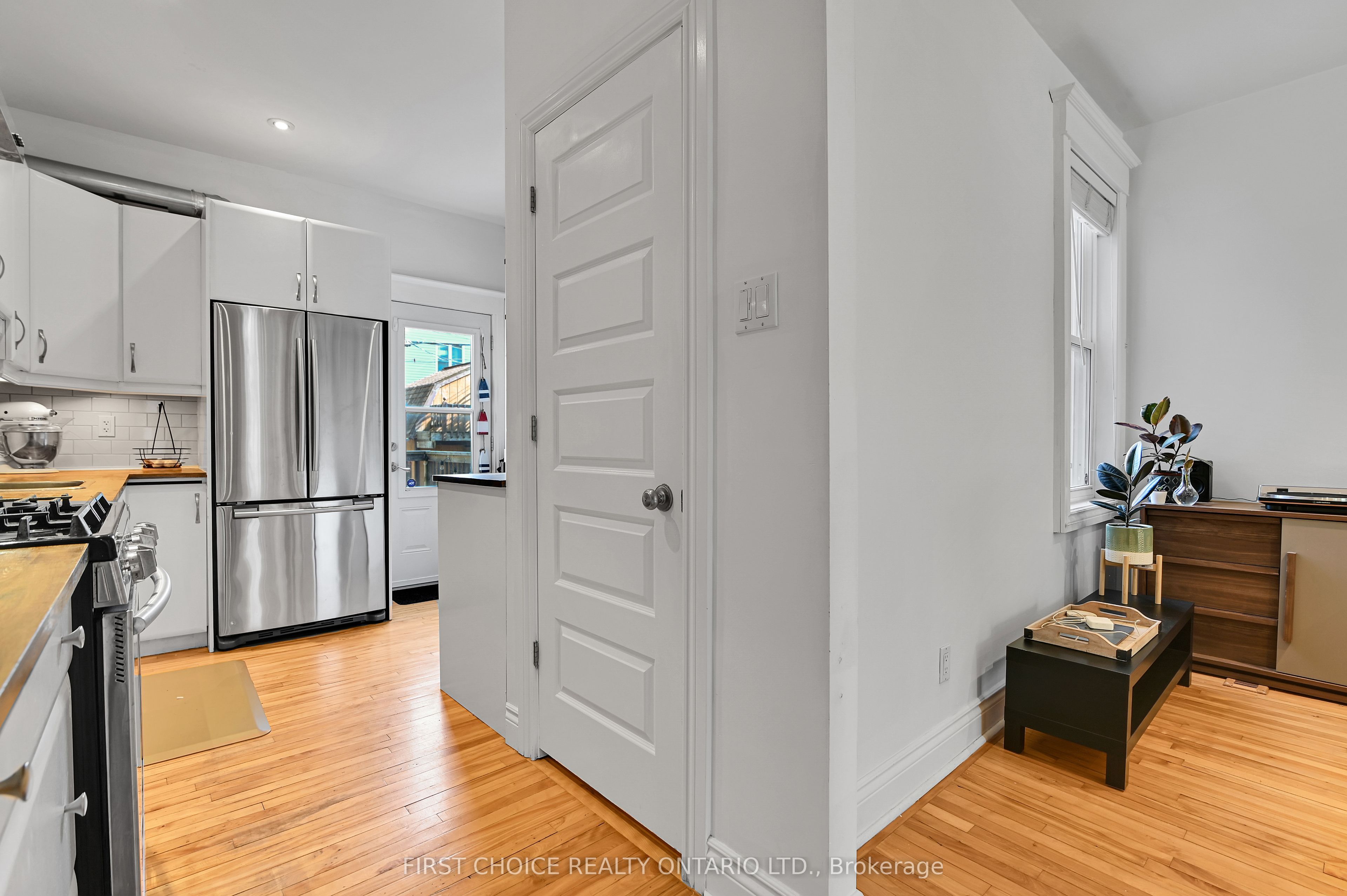276 Fifth Avenue Property Photo 11